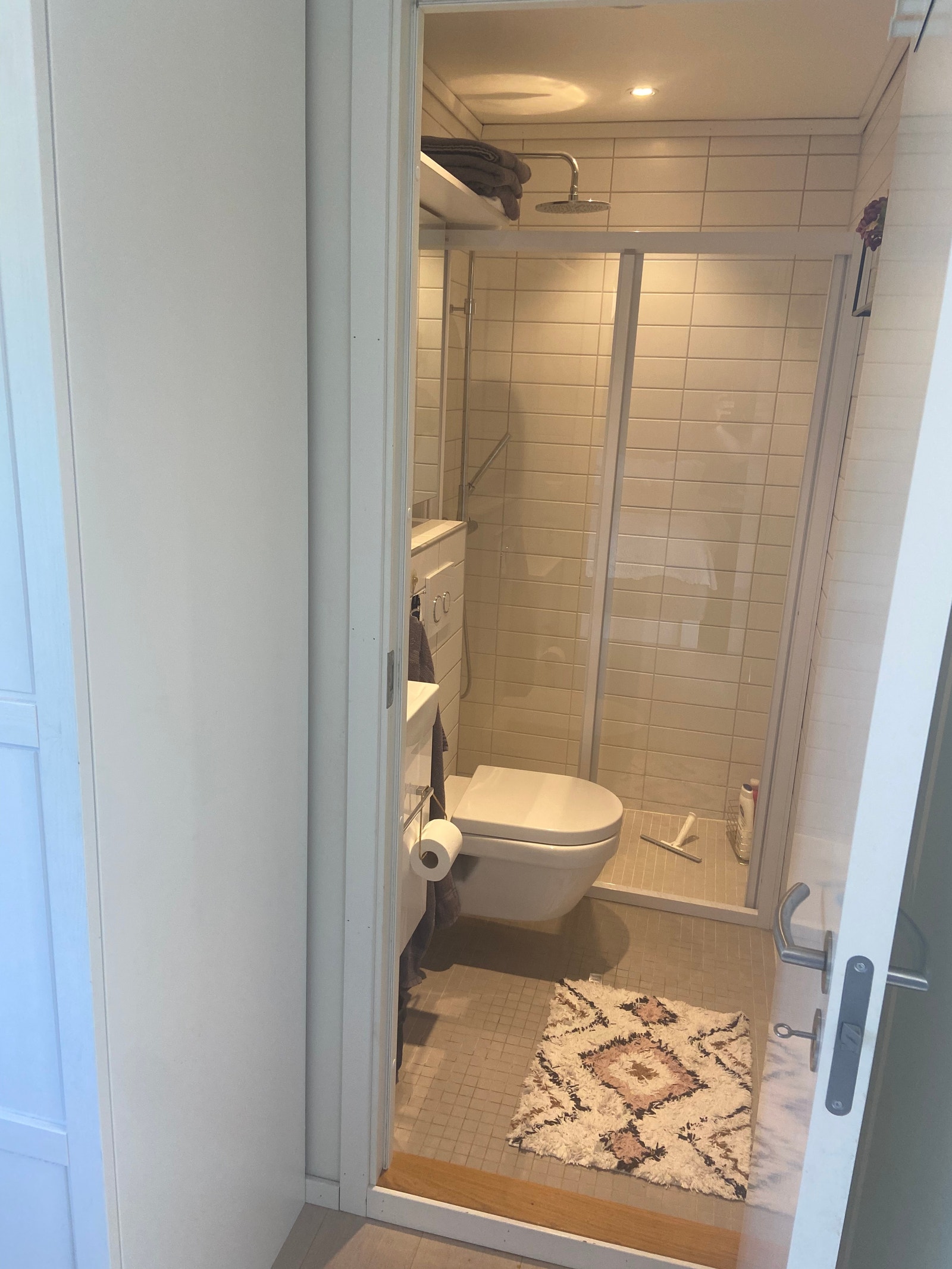 Bad tilknyttet soverom i 2 etasje Galleribilde