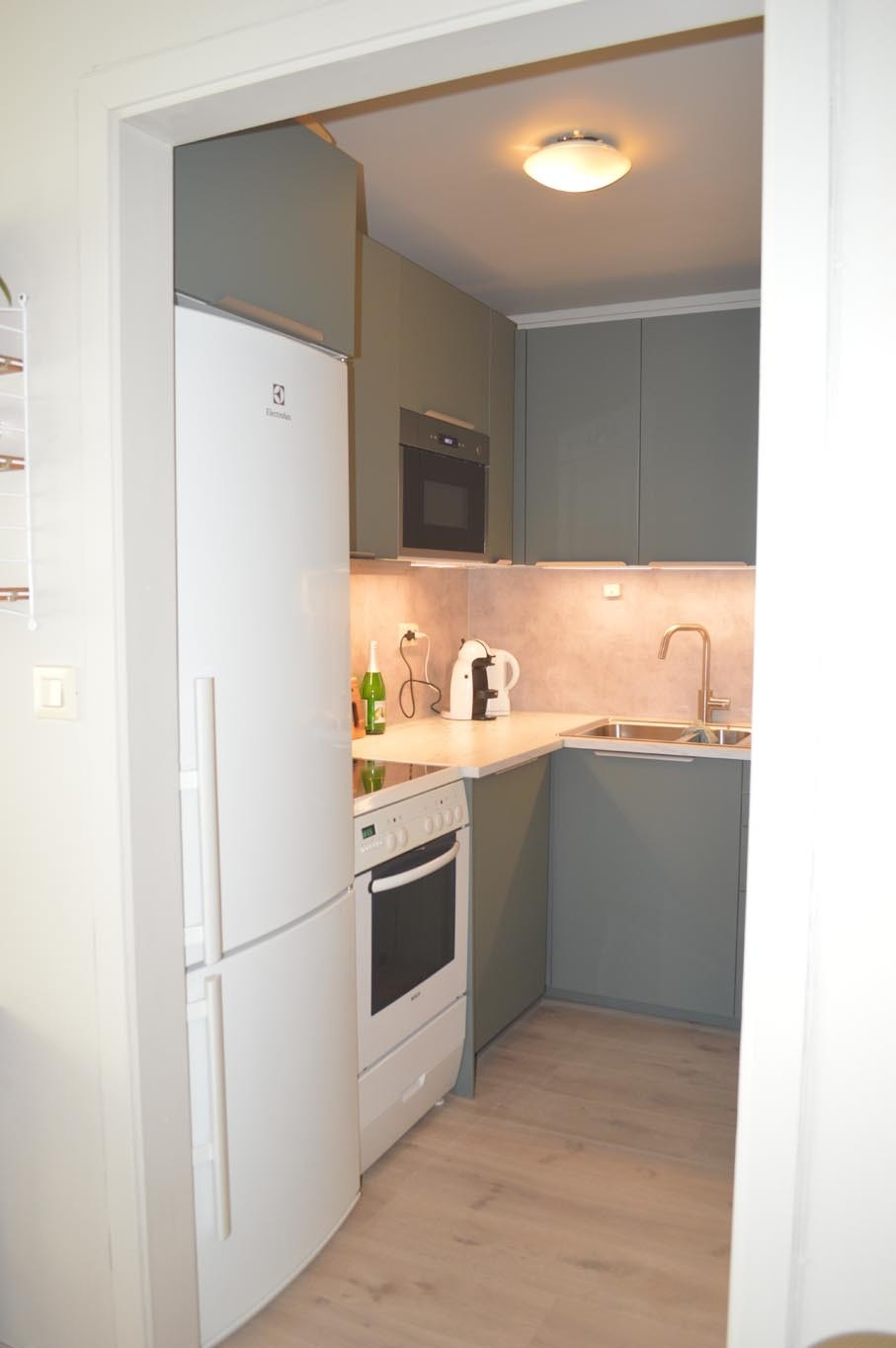 nytt kjøkken - fult utstyrt Galleribilde