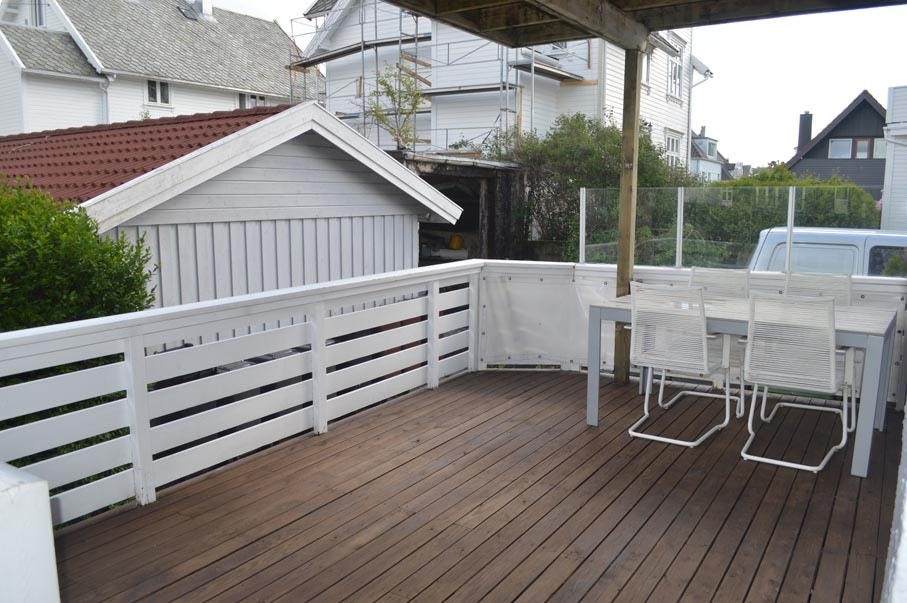 trasse, med bod i bakkant Galleribilde