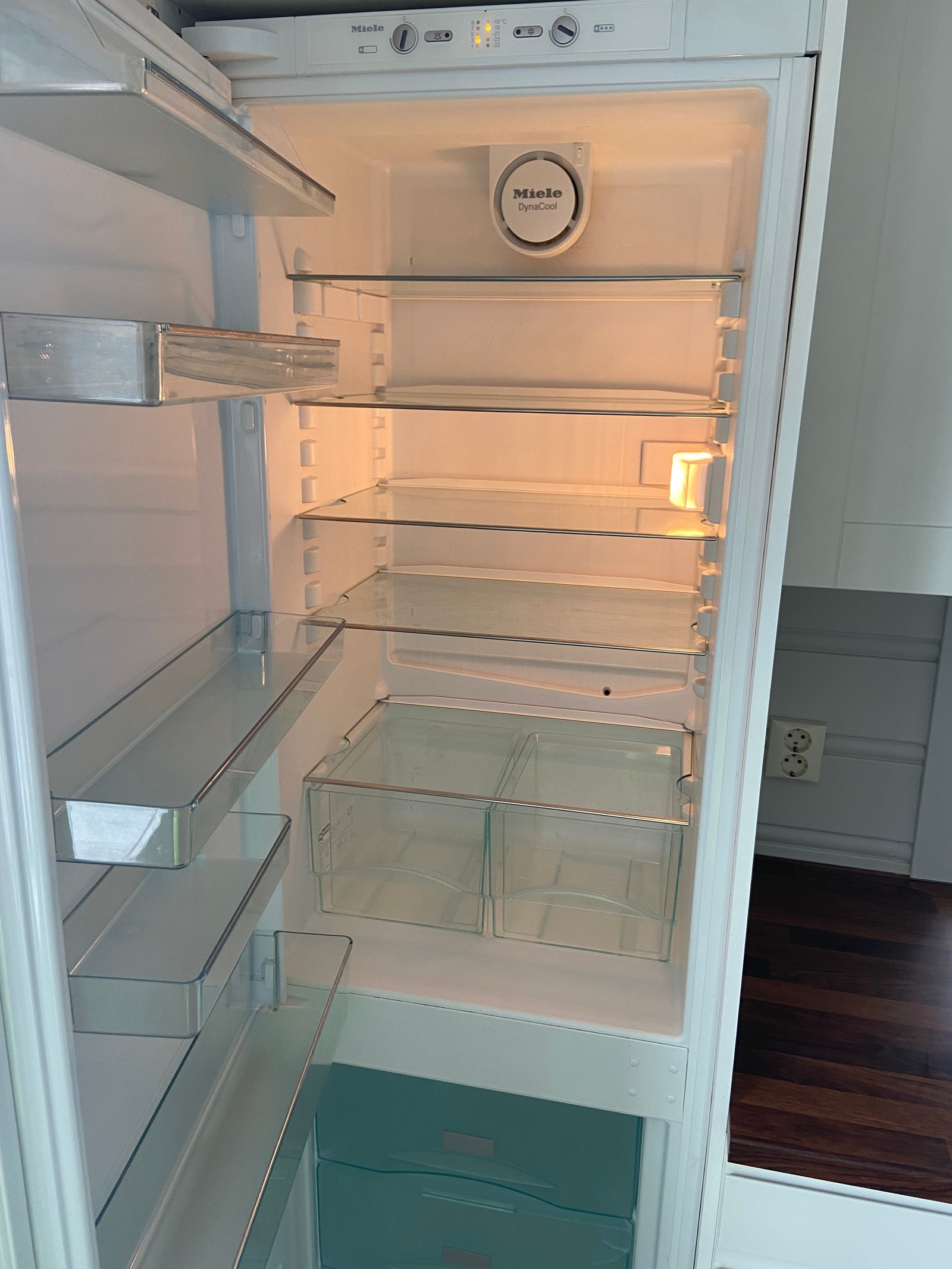 Miele Kombiskap kjøl og frys Galleribilde