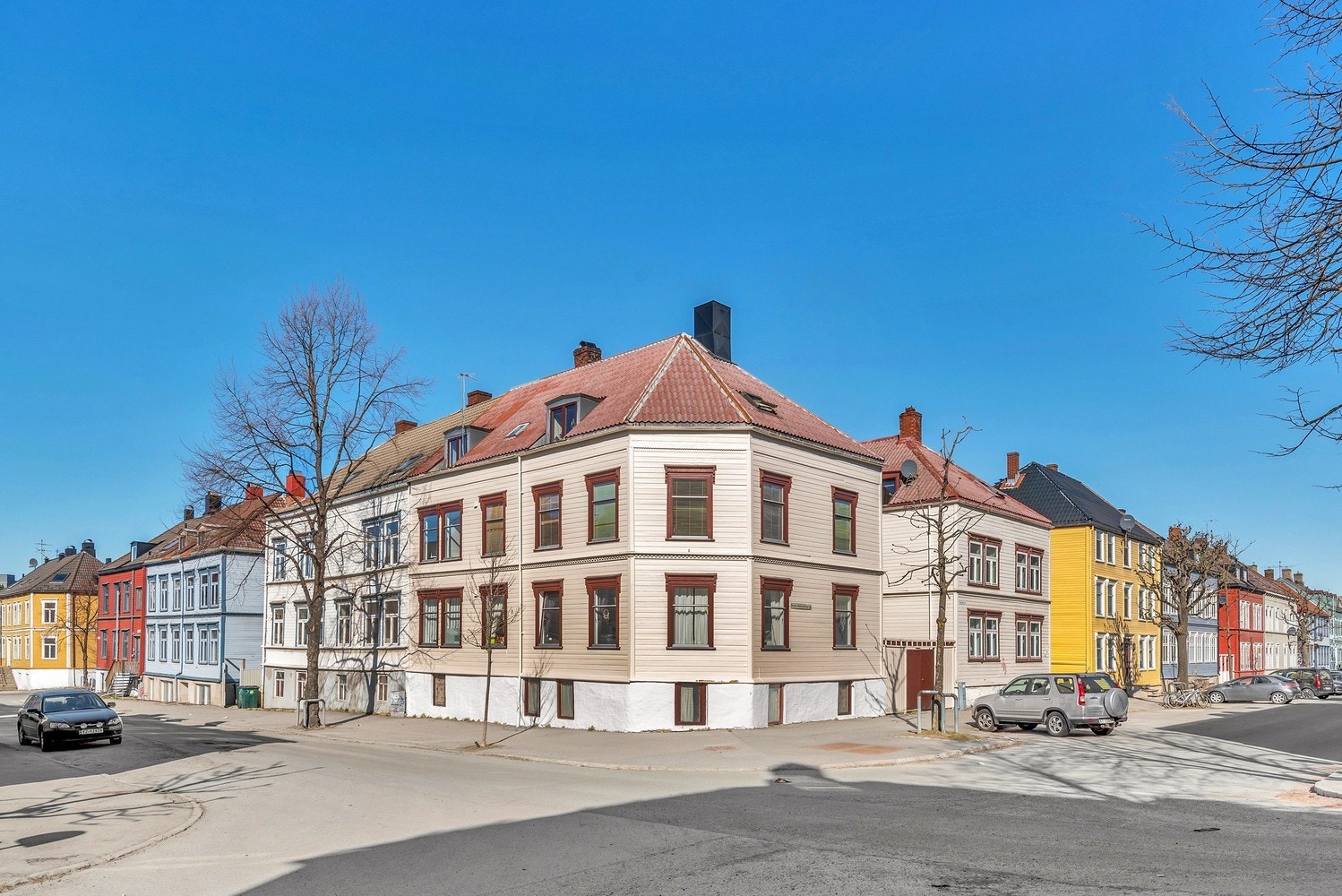 Velkommen til visning. 2-minutters avstand fra Solsiden Kjøpesenter! Galleribilde