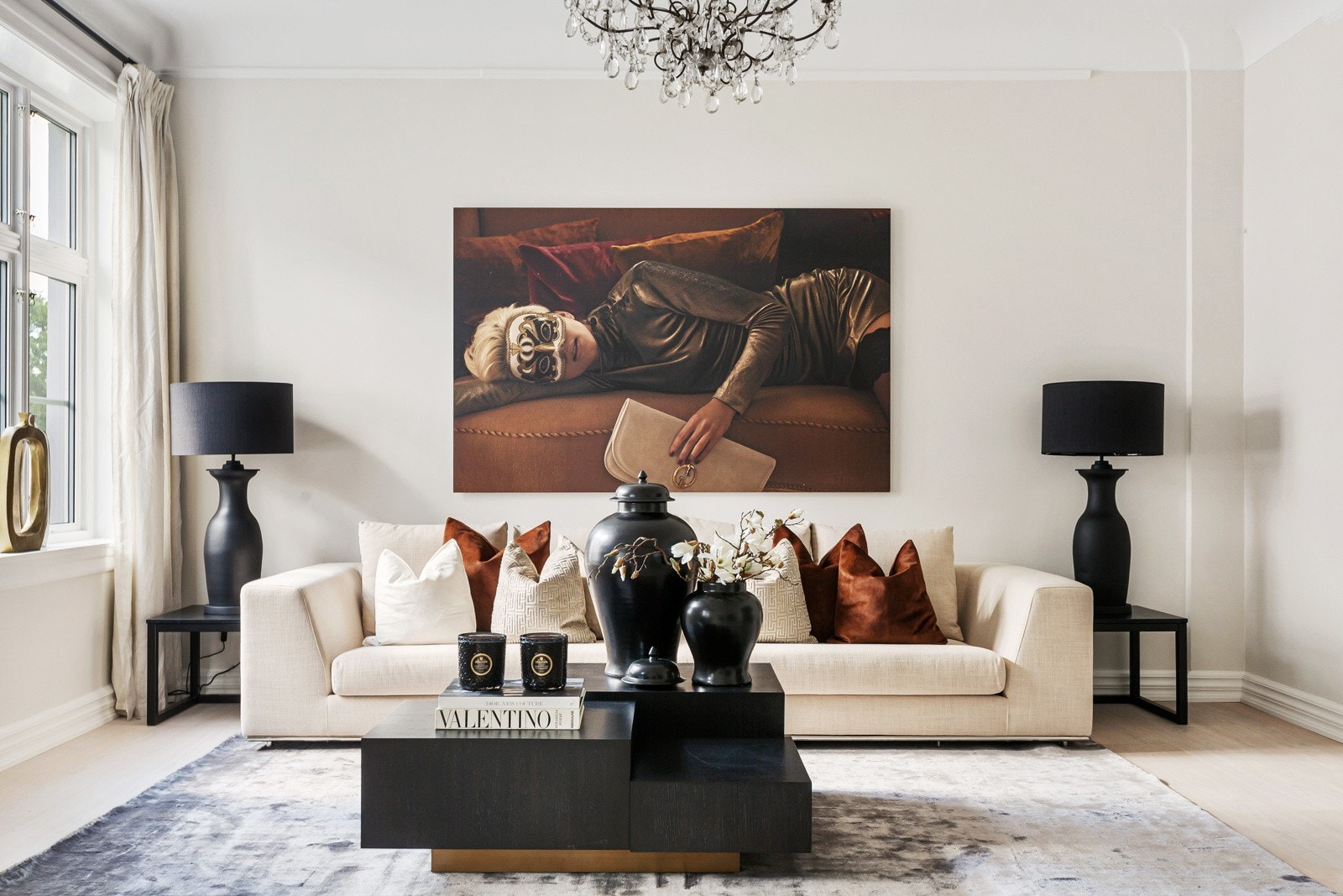 Dagligstuen har god plass for møblement. Galleribilde