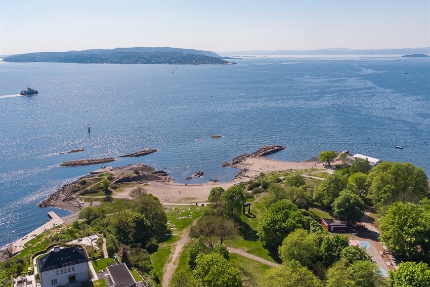 Det er en fin gåtur/sykkeltur til badestrand på Huk. Galleribilde