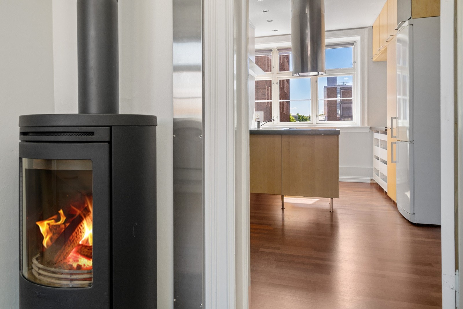 Fra stue mot kjøkken Galleribilde