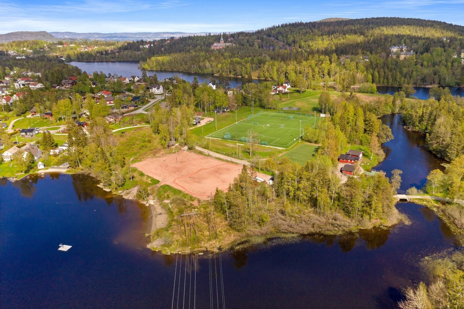Dif-banen og badestrand i gangavstand Galleribilde