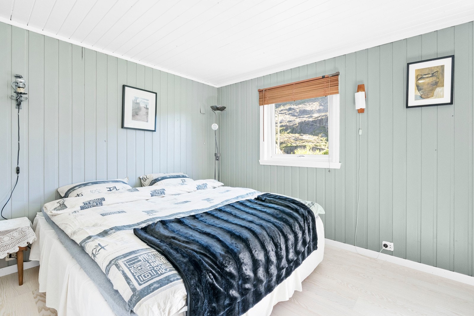 Soverom 1 av 2 i underetasjen Galleribilde