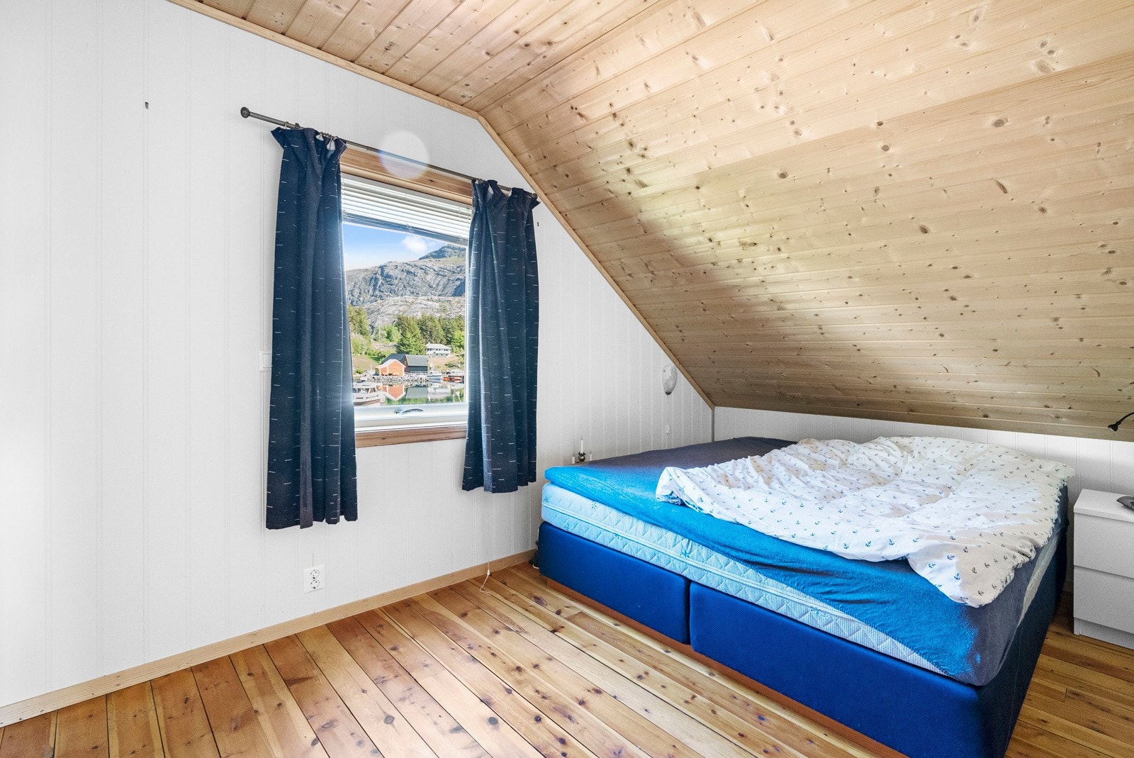 Soverom 1 av 2 Galleribilde