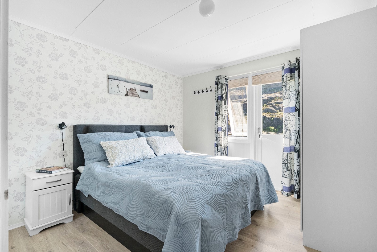 Soverom 1 av 2 på hovedplan Galleribilde