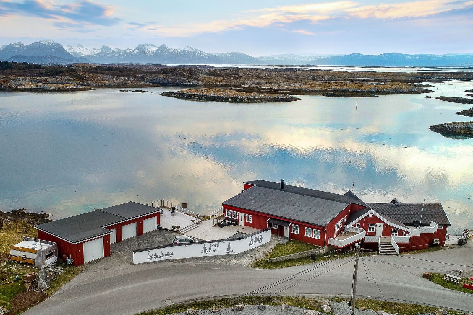 Eiendomsmegler1 v/Gisle Kallestad har gleden av å presentere Slenesveien 7 A, B og C Galleribilde