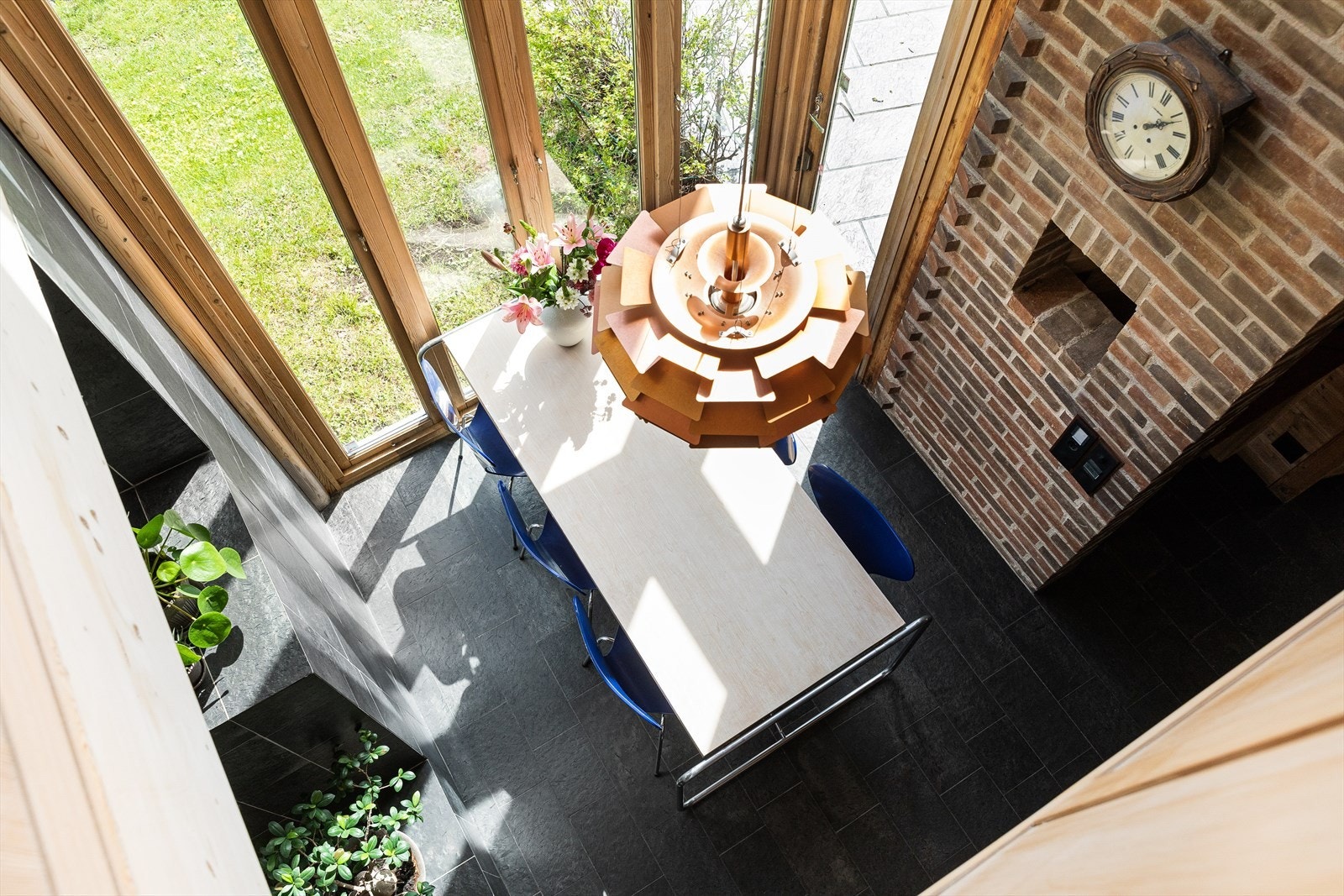 Spisestuen sett fra 2.etg. Galleribilde