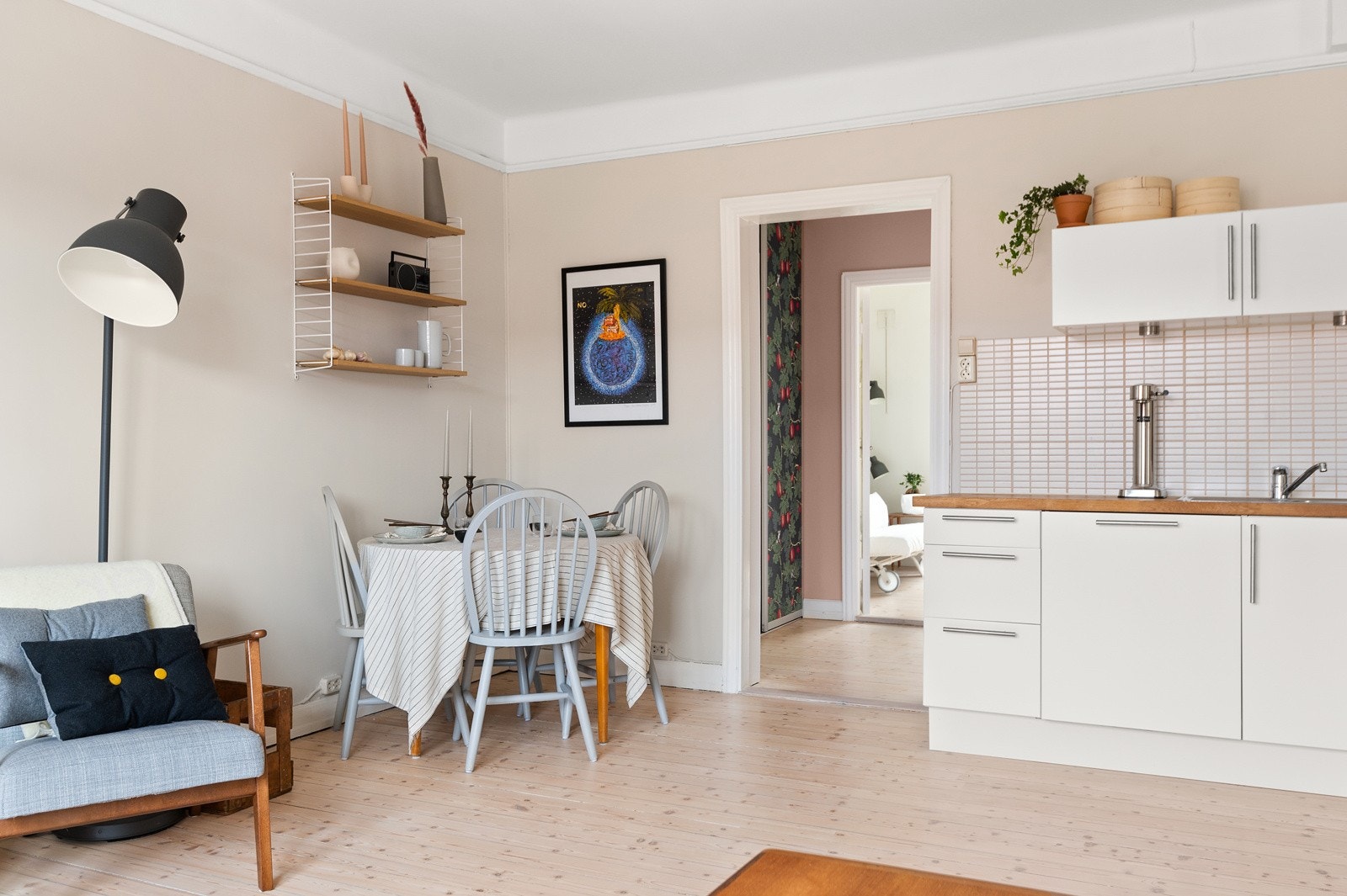 Fin sone for spisebord i stuen. Galleribilde