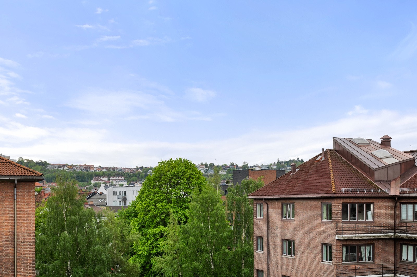 Soverom 1: Utsikt mot Sommerfrydhagen og mot Ekeberg. Galleribilde