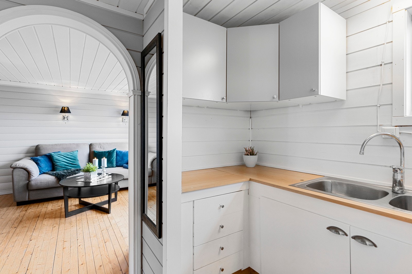 Fra stue mot kjøkken Galleribilde