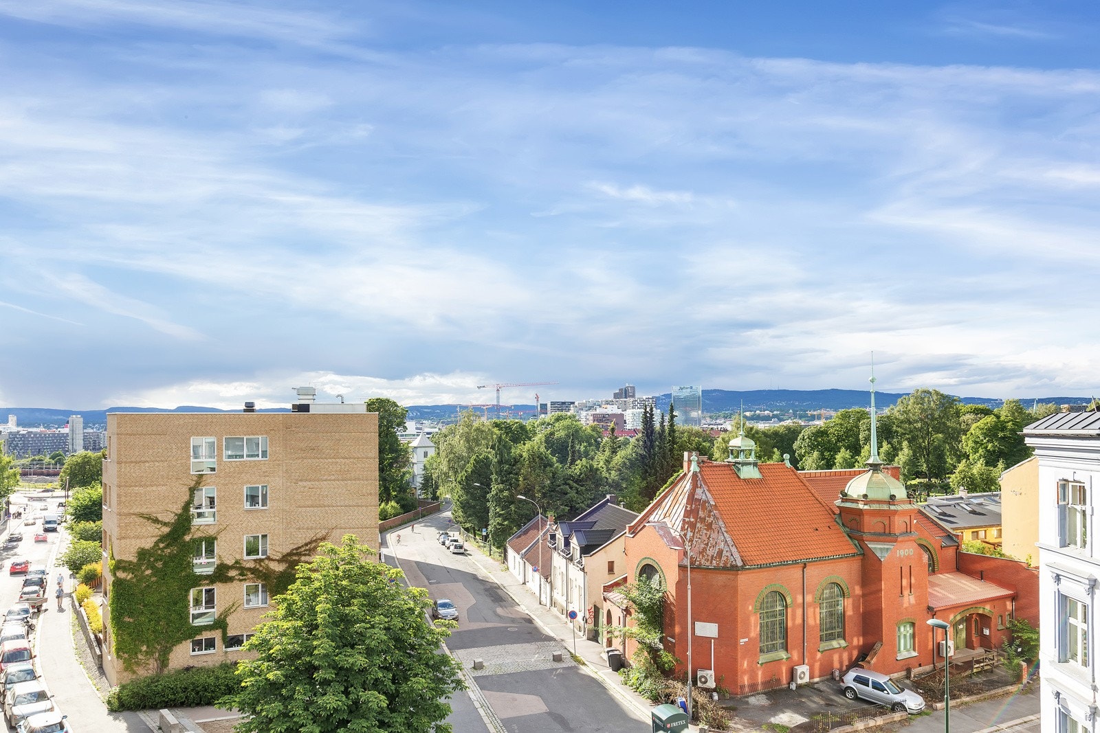 Et meget attraktivt og idyllisk boligområde med en fin kombinasjon av nybygg og historiske bygg. Galleribilde