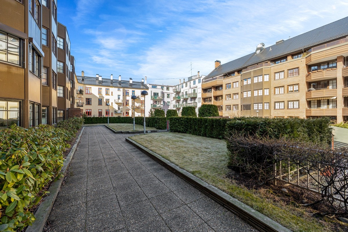 Her skal rosehagen oppgraderes og det skal anlegges boule-bane, i tillegg til at havestuen skal pusses opp. Galleribilde