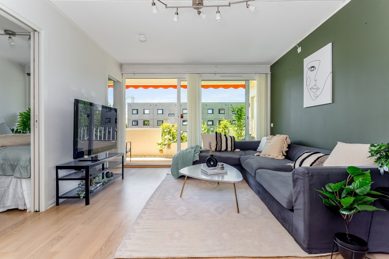 Utgang fra stue til balkong Galleribilde