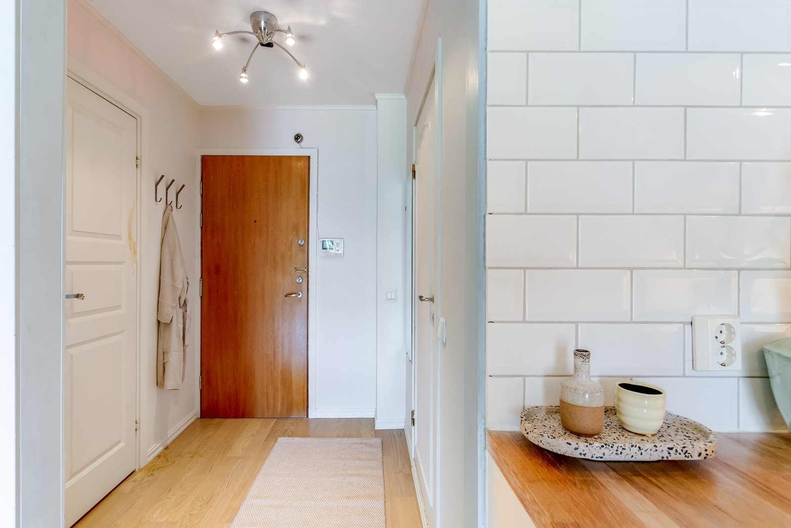 Romslig entre Galleribilde