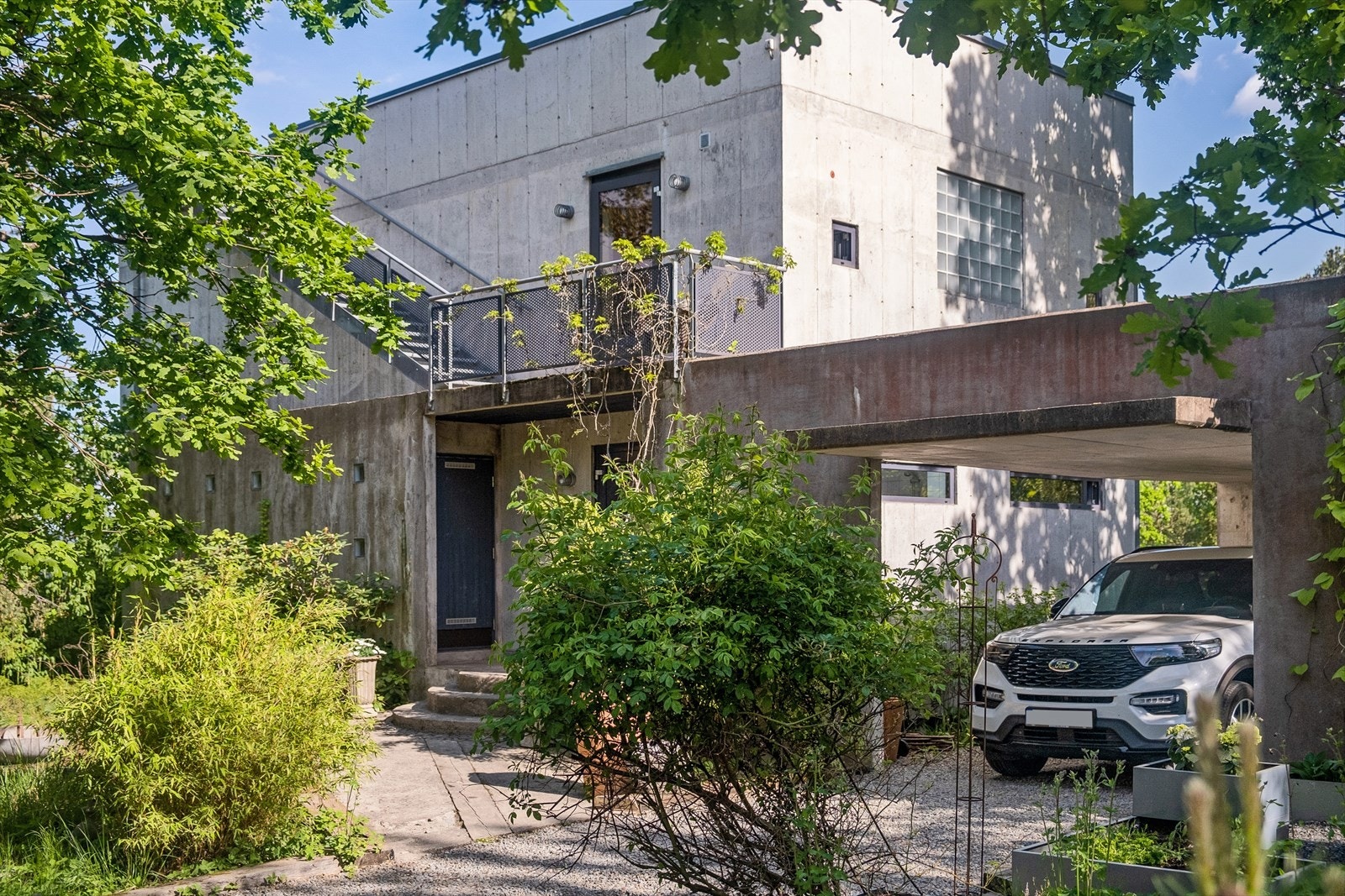 Villa Solfang ble tegnet etter inspirasjon fra den Japanske arkitekten Tadao Ando Galleribilde