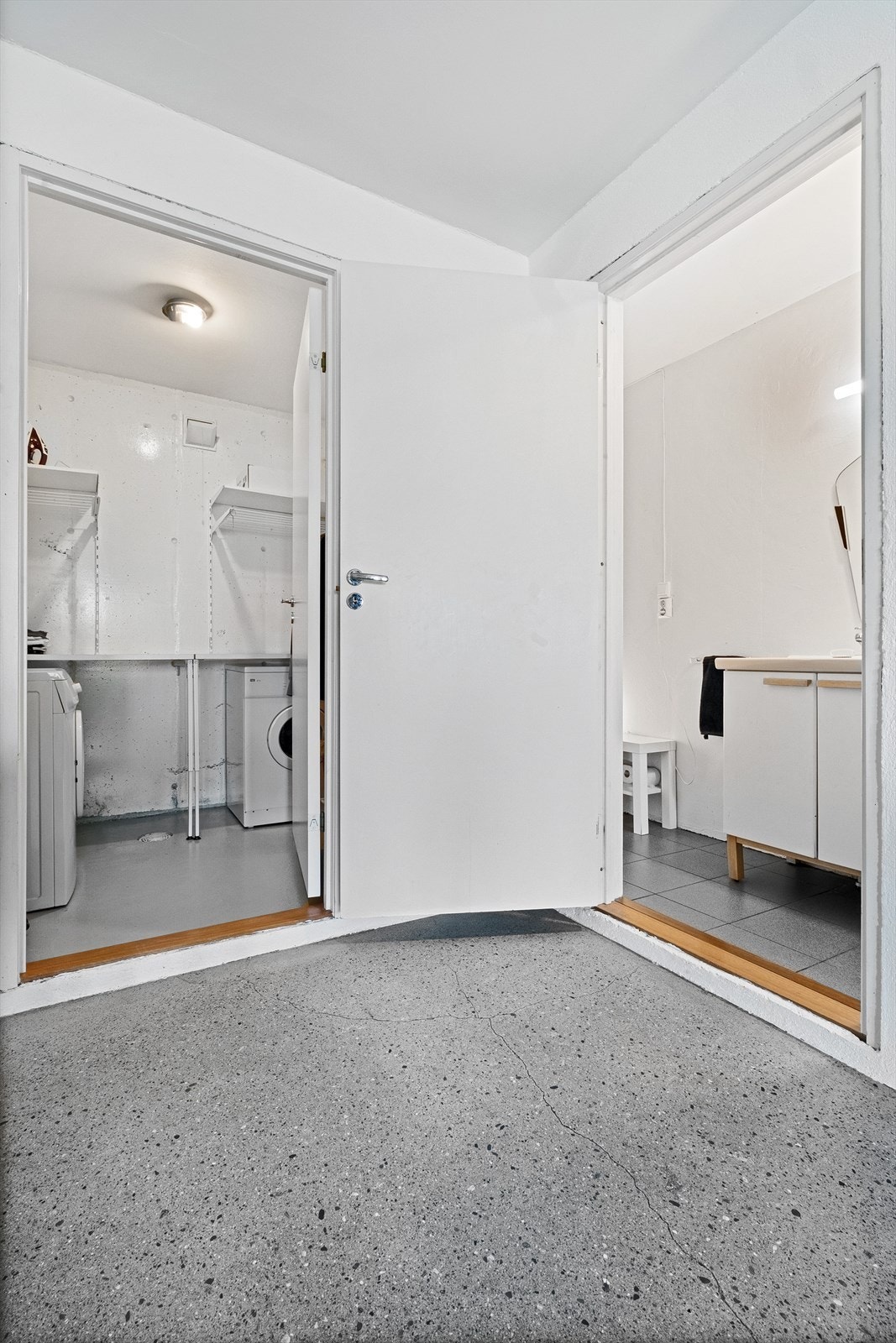 I underetasjen er det baderom og vaskerom Galleribilde