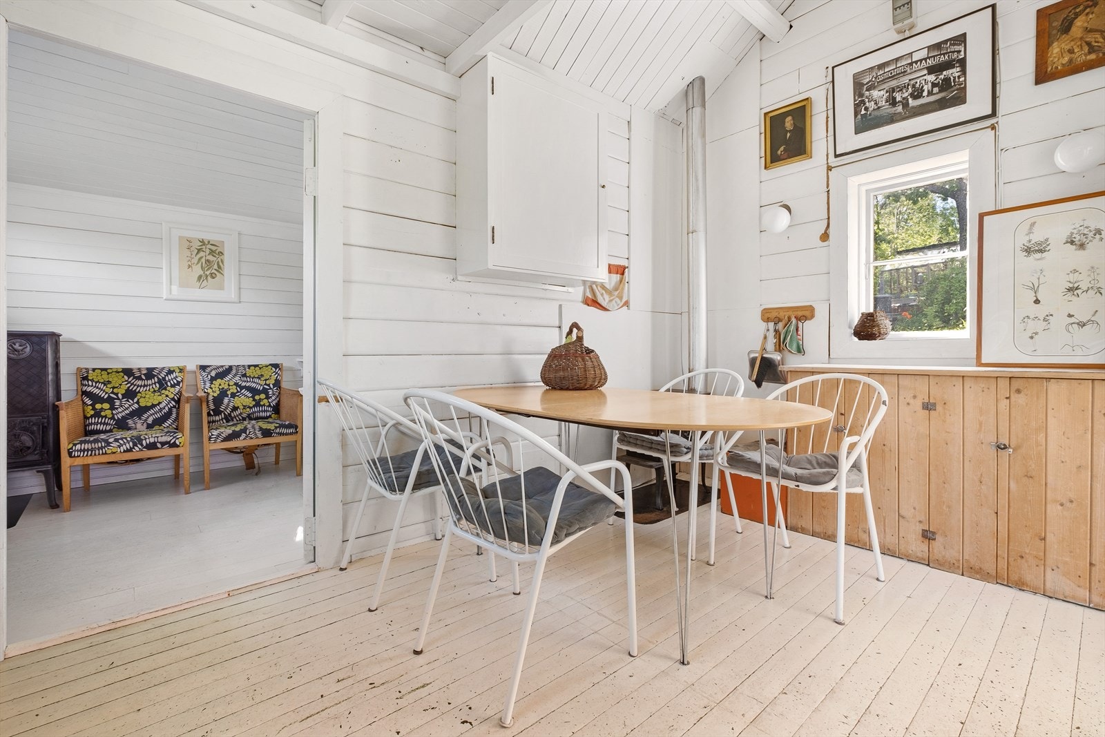 Skjønn "hytte" i egen hage Galleribilde