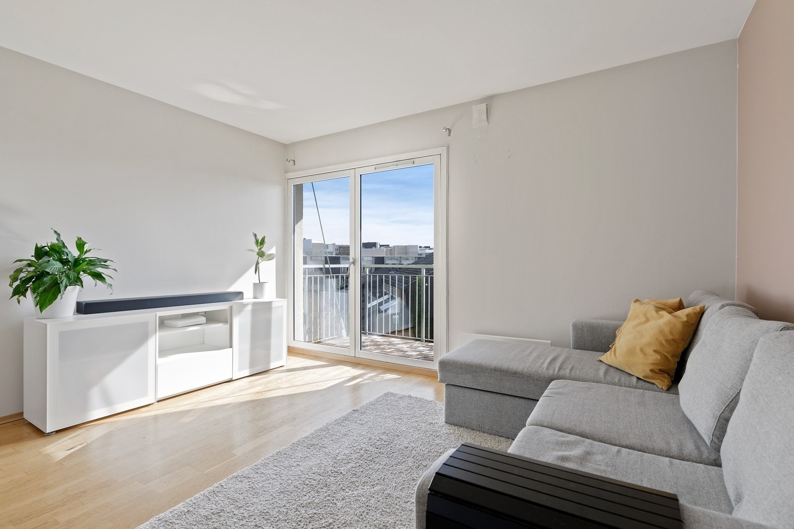 Stuen har mange innredningsmuligheter. Her kan du enkelt sette ditt eget preg. Galleribilde