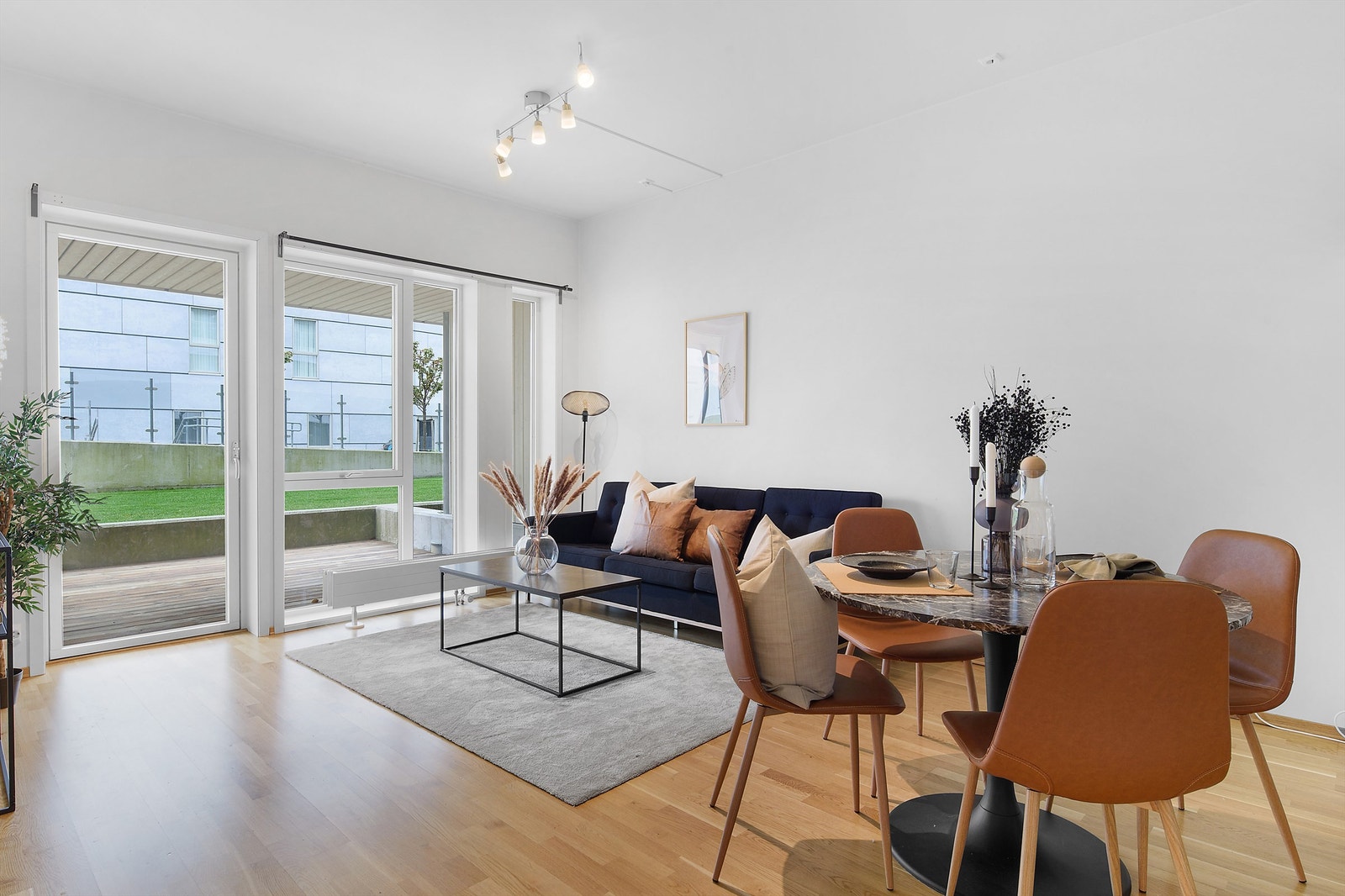 Velkommen til Hanaveien 21A presenteres av Krogsveen v/ Magnus Stokstad Fjell. Galleribilde