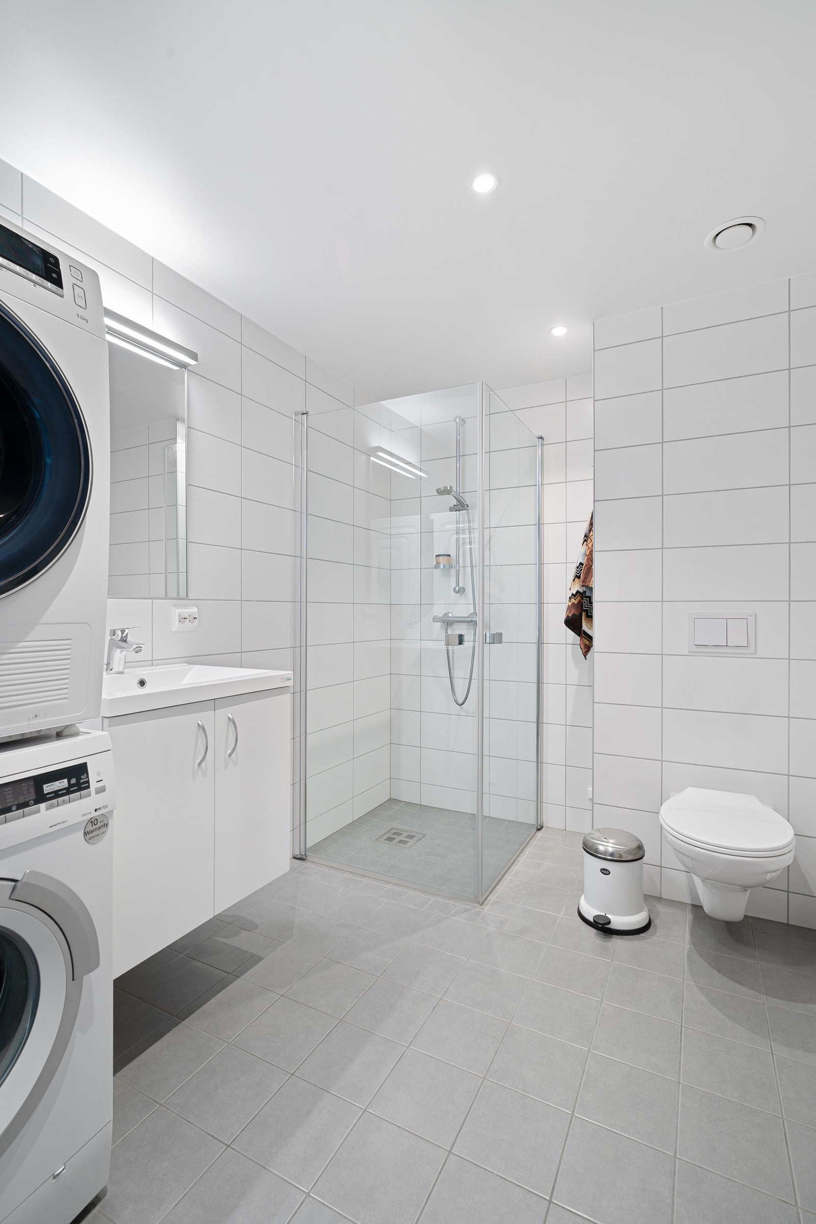 Badet er flislagt