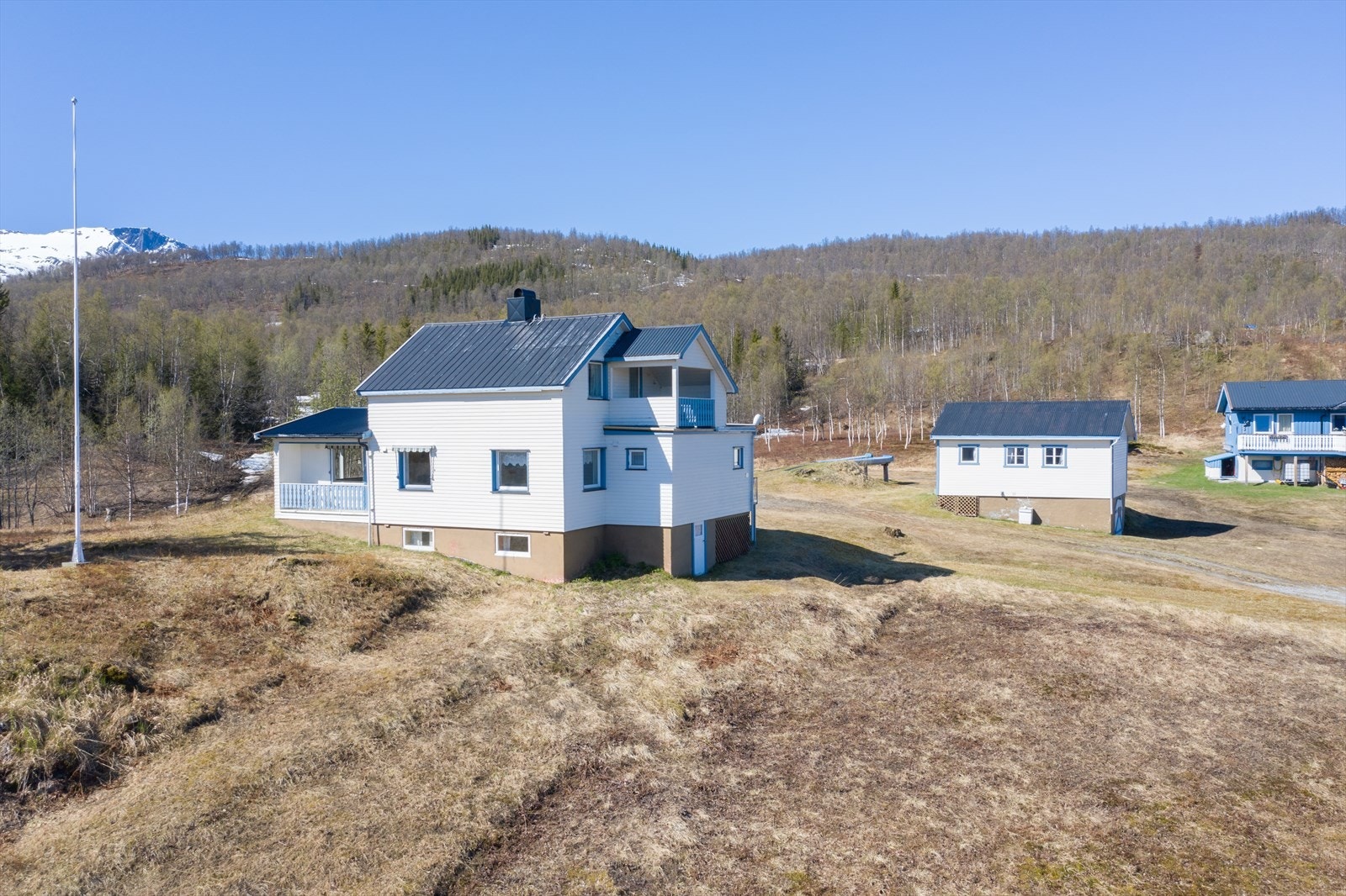 Langnesveien 714, her presentert av Silje Skog ved Nordvik Finnsnes! Galleribilde