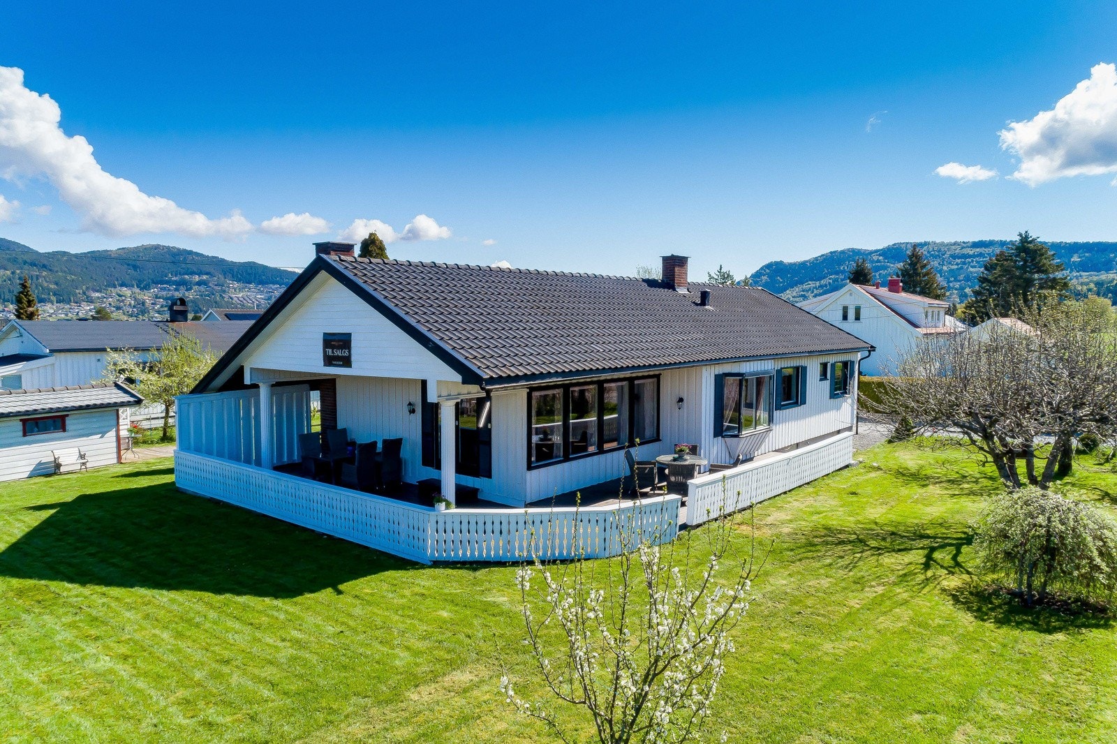 Dette er en velholdt enebolig i et barnevennlig og rolig område. Galleribilde