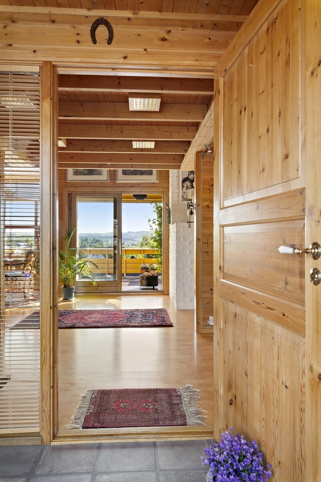 Boligen oppleves som gjennomlys og luftig, med en helt spesiell atmosfære. Galleribilde