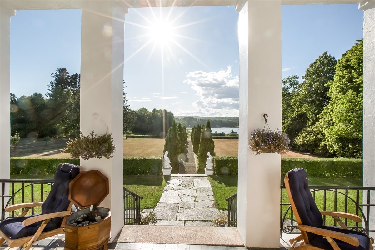 Parkalléen og gangvei mot Borrevannet Galleribilde