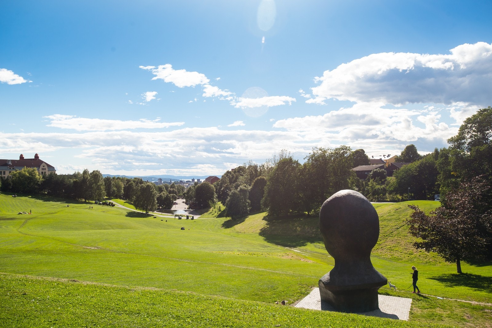 Torshovdalen ligger en kort gåtur fra leiligheten.jpg Galleribilde