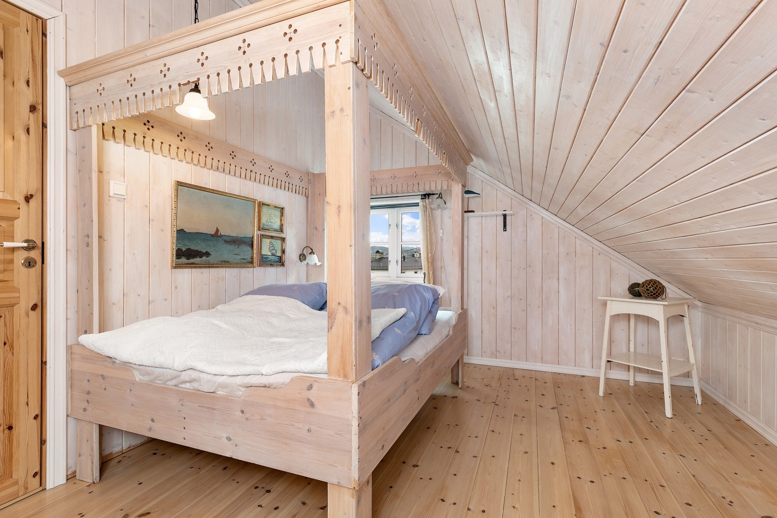 Soverom i 2 etasje, sengen medfølger Galleribilde