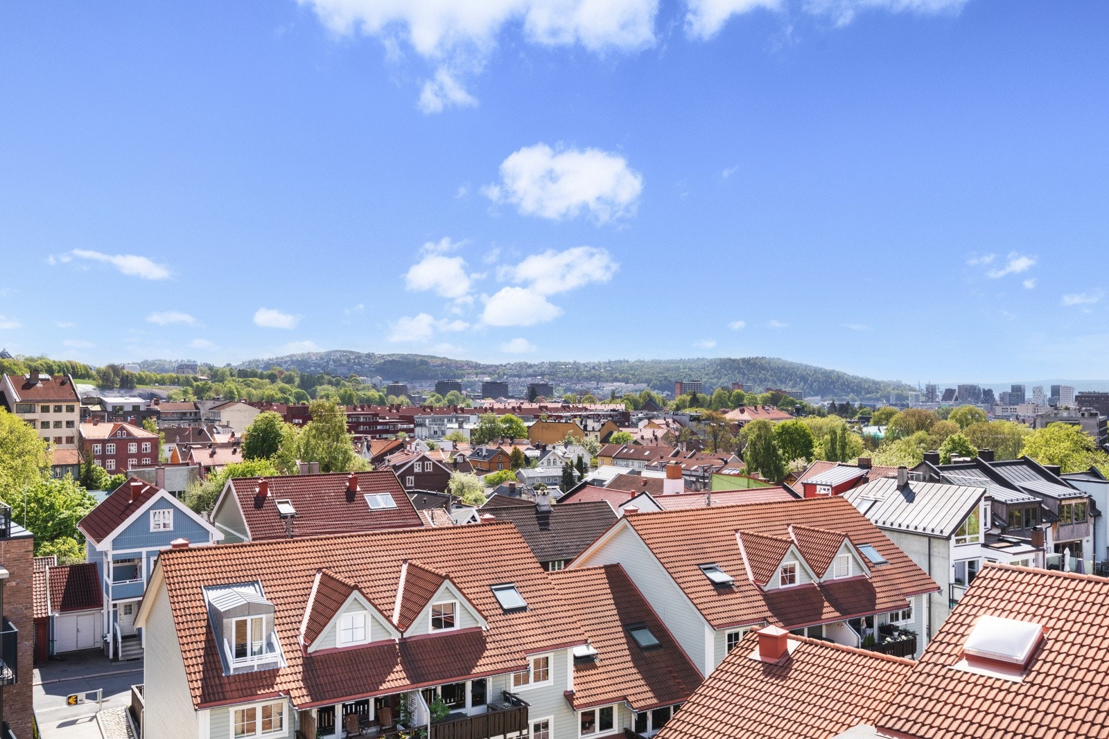 Her oppe er det 360 graders panorama til Ekeberg, fjorden, Holmenkollen og marka. Galleribilde