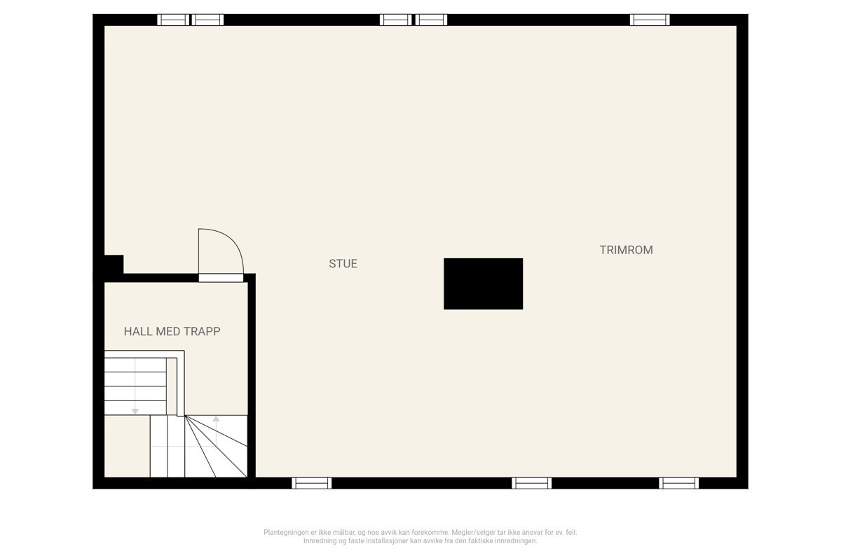 Loftet ble innredet i år 2000 og har røropplegg for fremtidig bad (over badet 2.etg.). Ingen rom på loft er p.t. godkjent til varig opphold. Galleribilde
