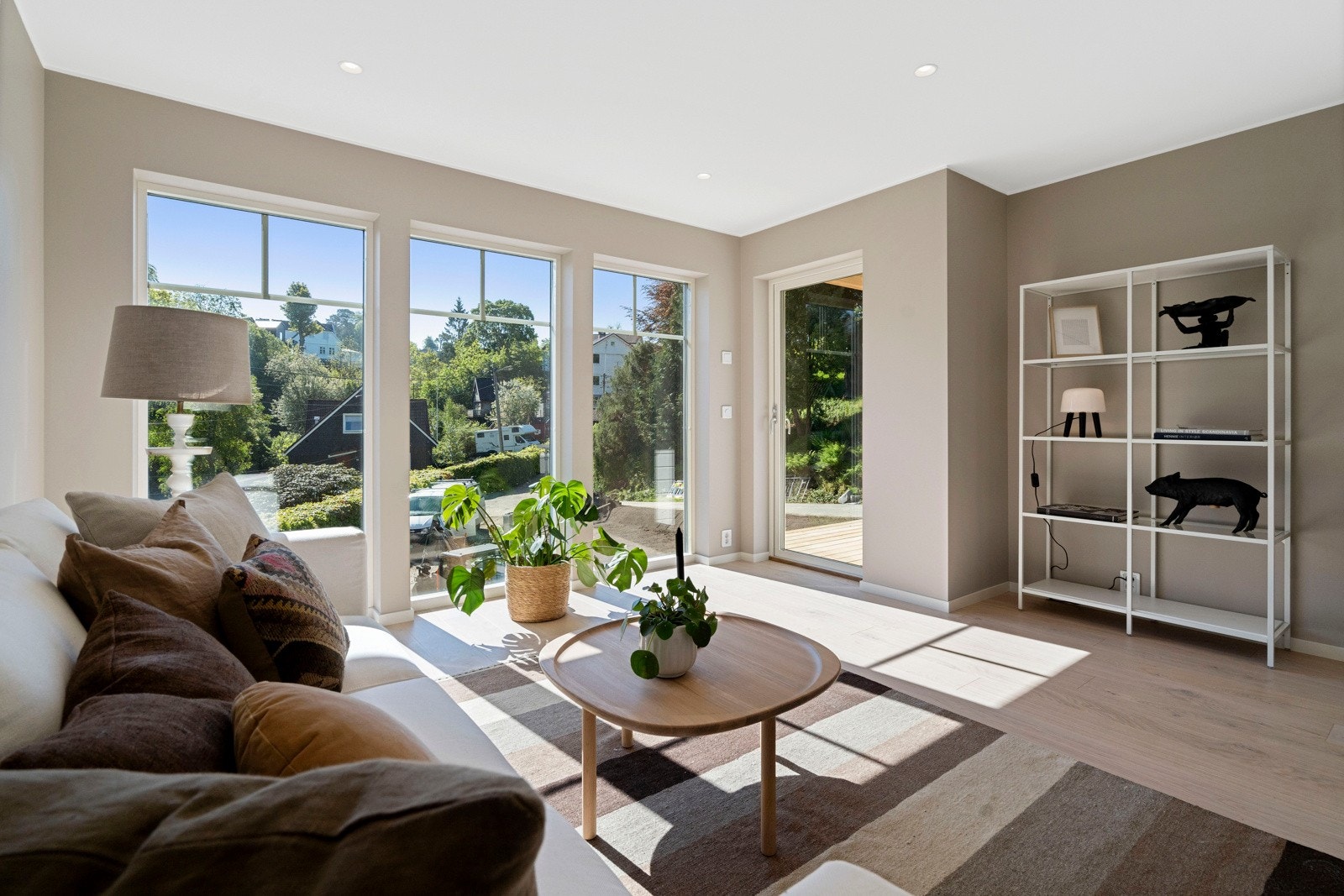 Boligen har en ekstra stue som kan brukes til så mangt. Kontor eller ekstra soverom? Galleribilde