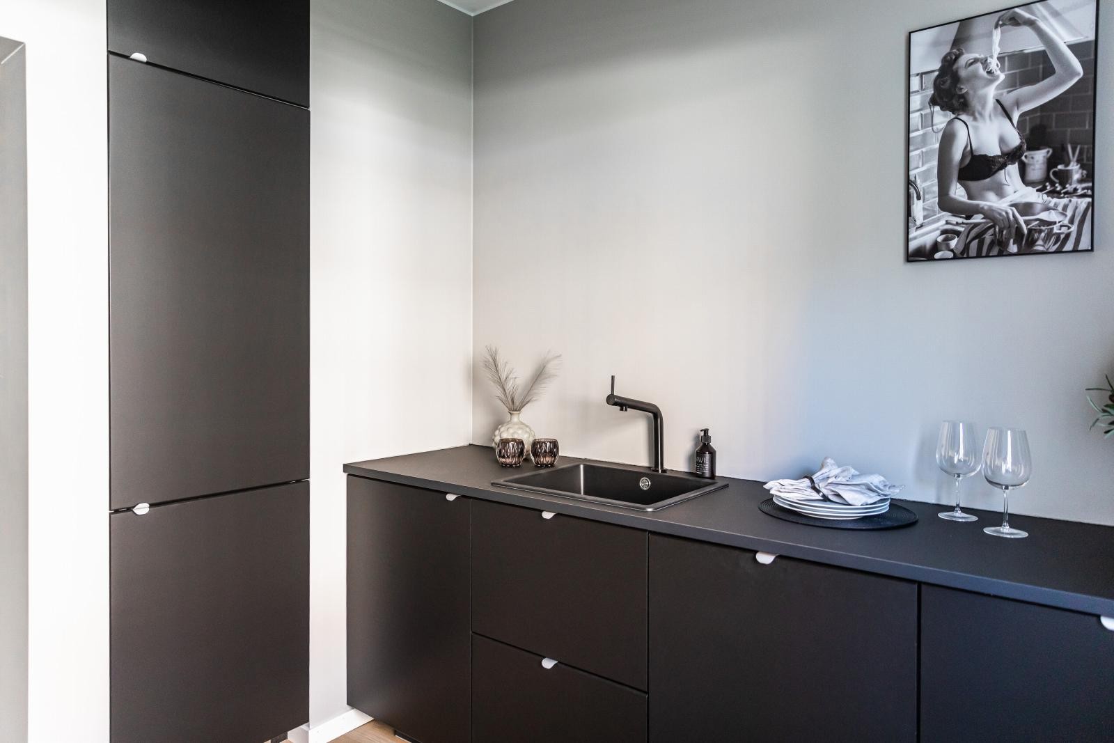 Moderne og romslig kjøkken. Galleribilde