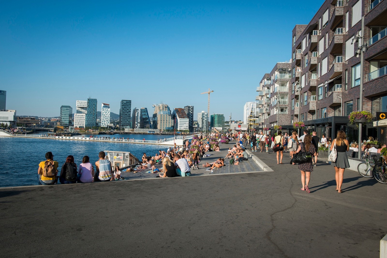 Området har blitt et sentrum for en innovativ og spennende bydel ved fjorden. En sentral beliggenhet i et område der det satses mye for tiden. Galleribilde