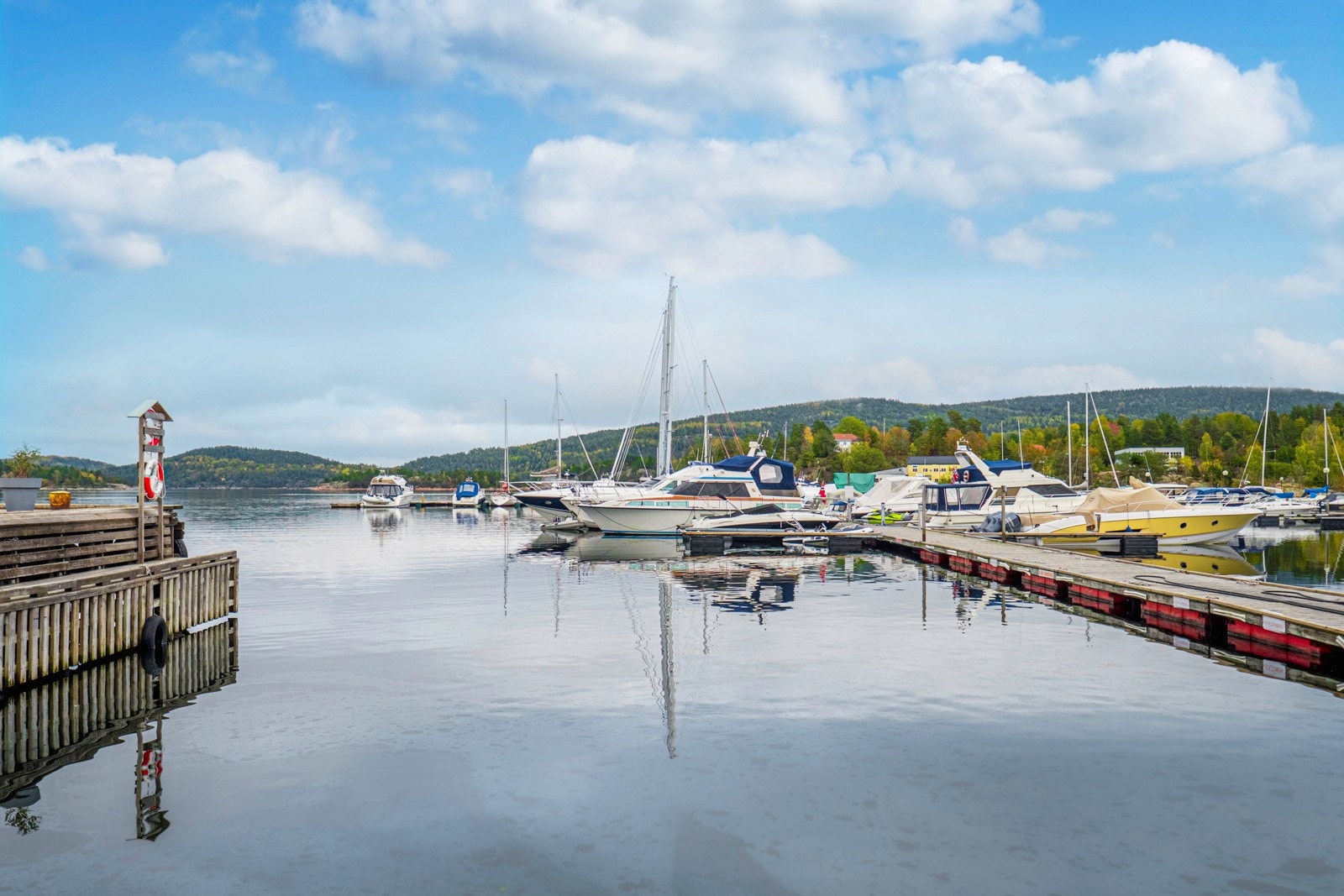 Sætre brygge/marina. Galleribilde