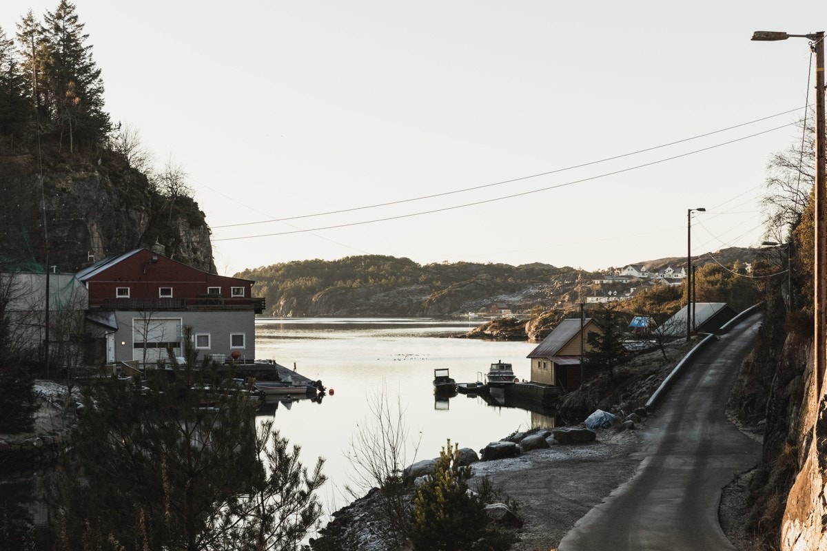 Rundt et kvarter med bil unna boligen finner du Kobbeltveit Golf & Naturpark. Galleribilde
