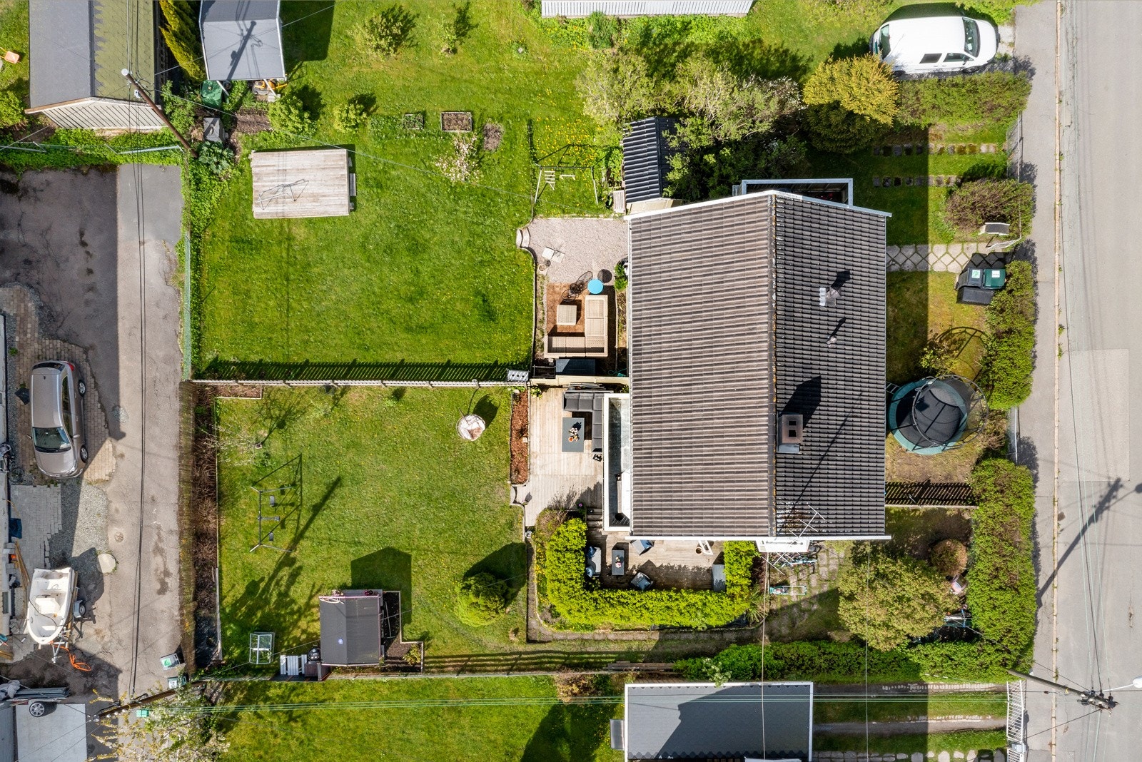 Kringkollen 11A ligger på Bøler/Ulsrud i Oslo kommune. Trafikkskjermet boligområde bestående av villabebyggelse og småhus Galleribilde