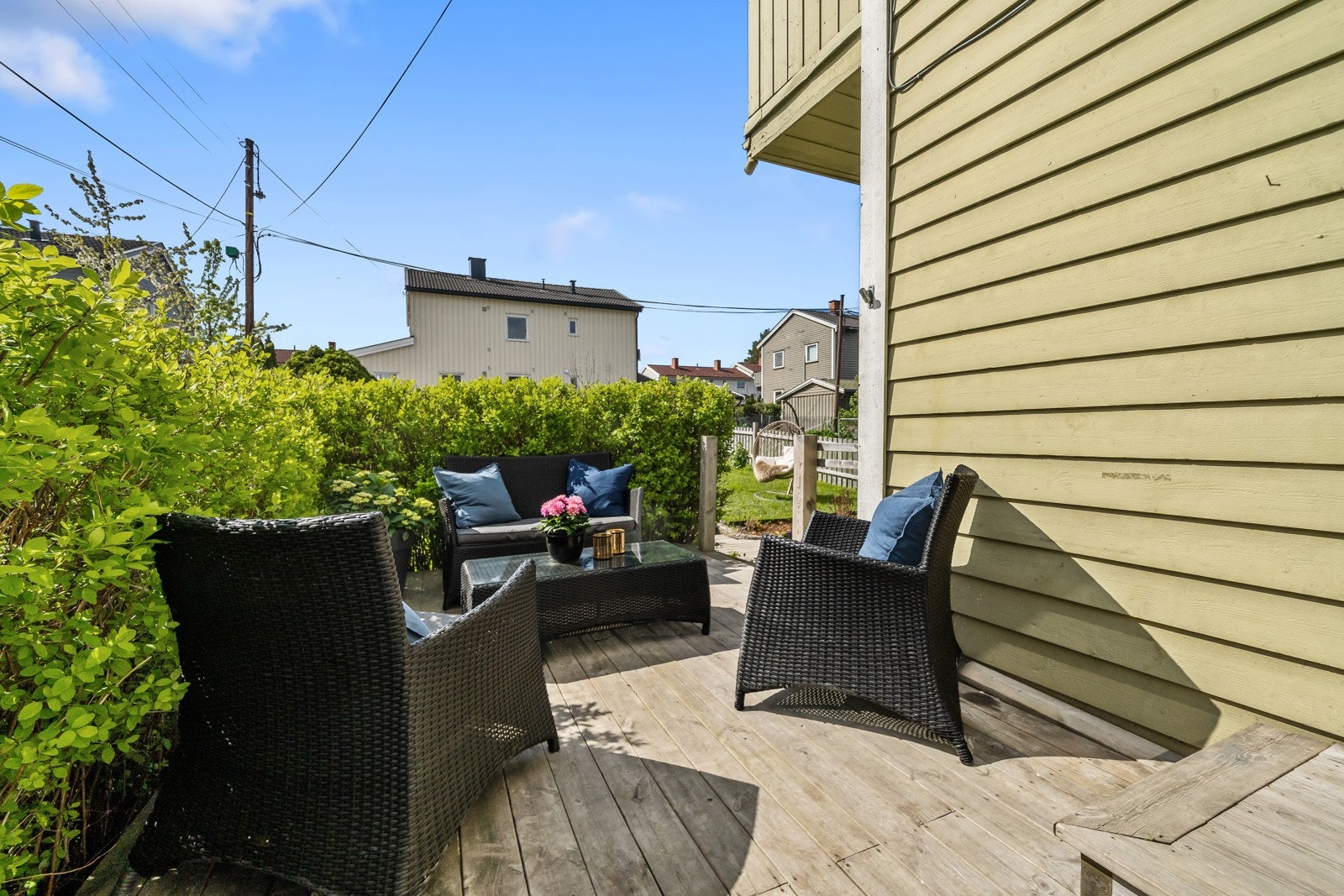 Det er satt opp gjerde rundt tomten Galleribilde