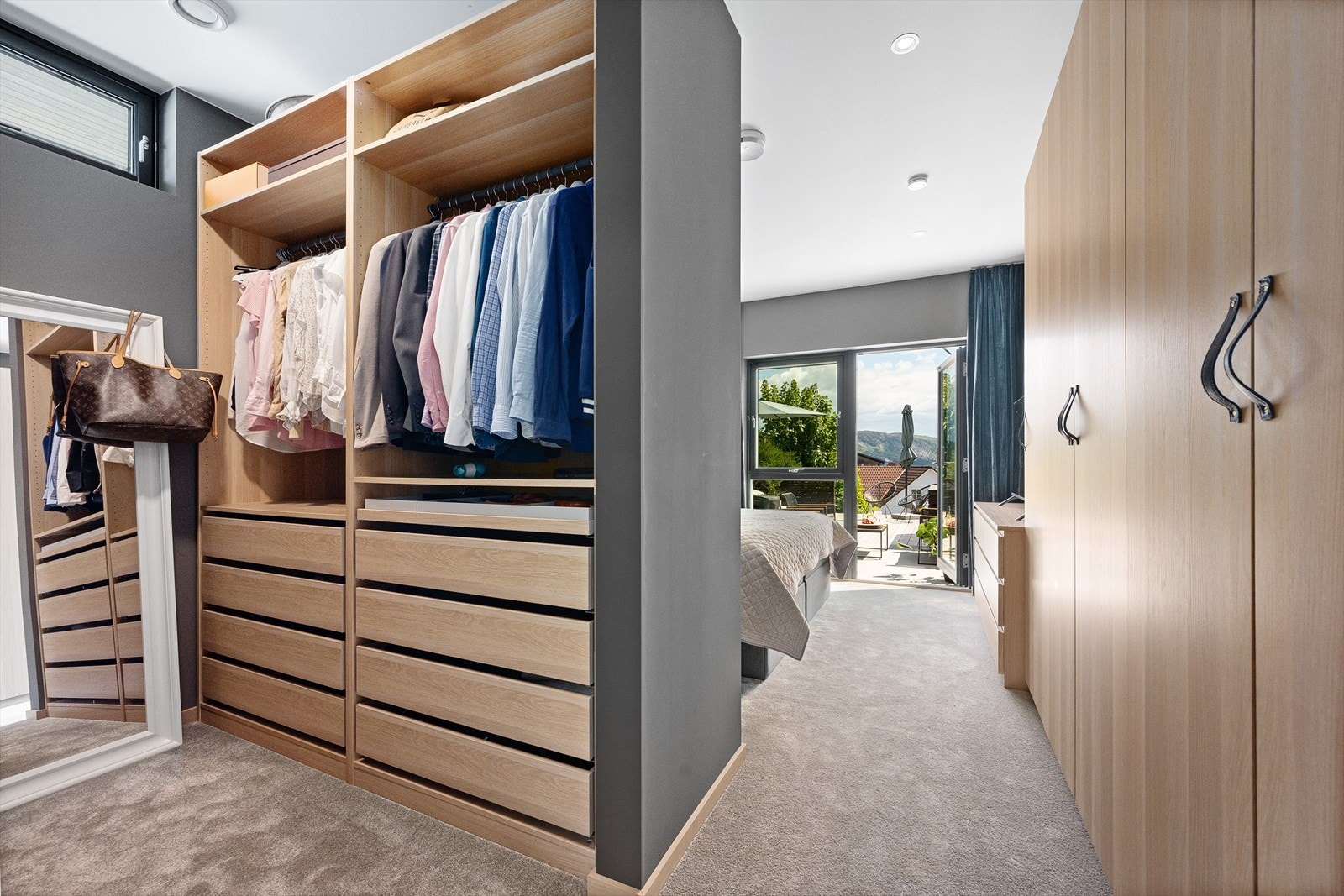 Garderobe Galleribilde