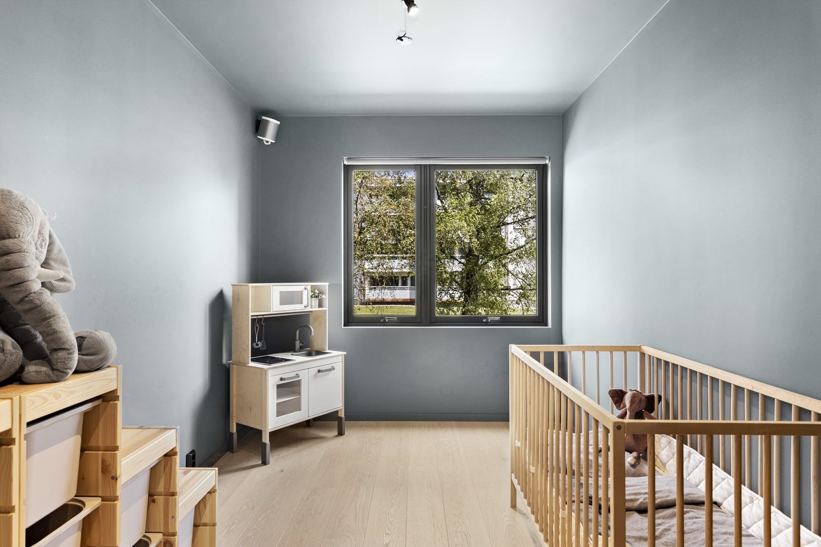 Soverom 2 passer ypperlig som barnerom/gjesterom. Galleribilde