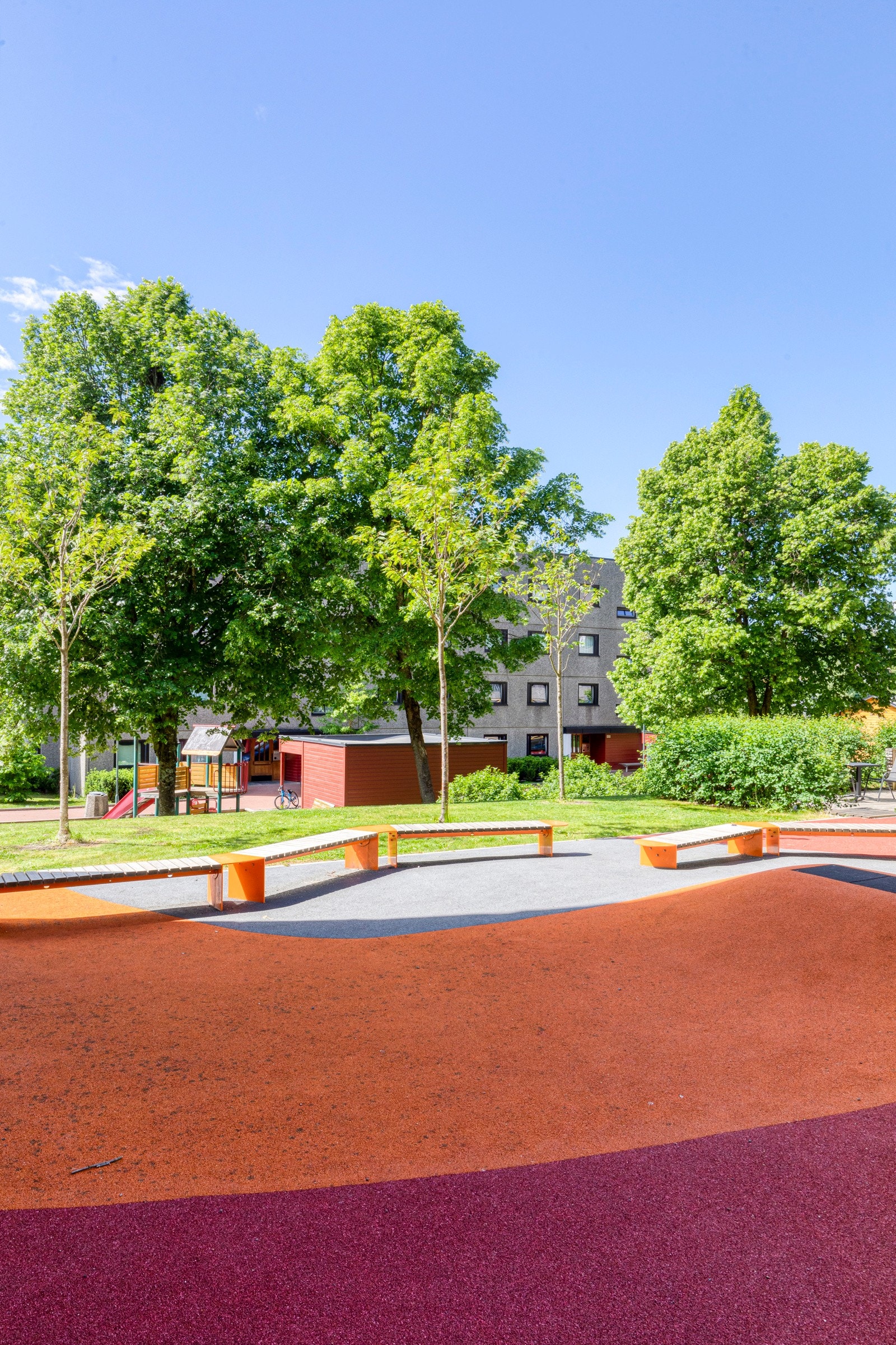 Meklenborg borettslag fremstår som et hyggelig borettslag, hvor det er lagt vekt på trivelige fellesområder. Galleribilde
