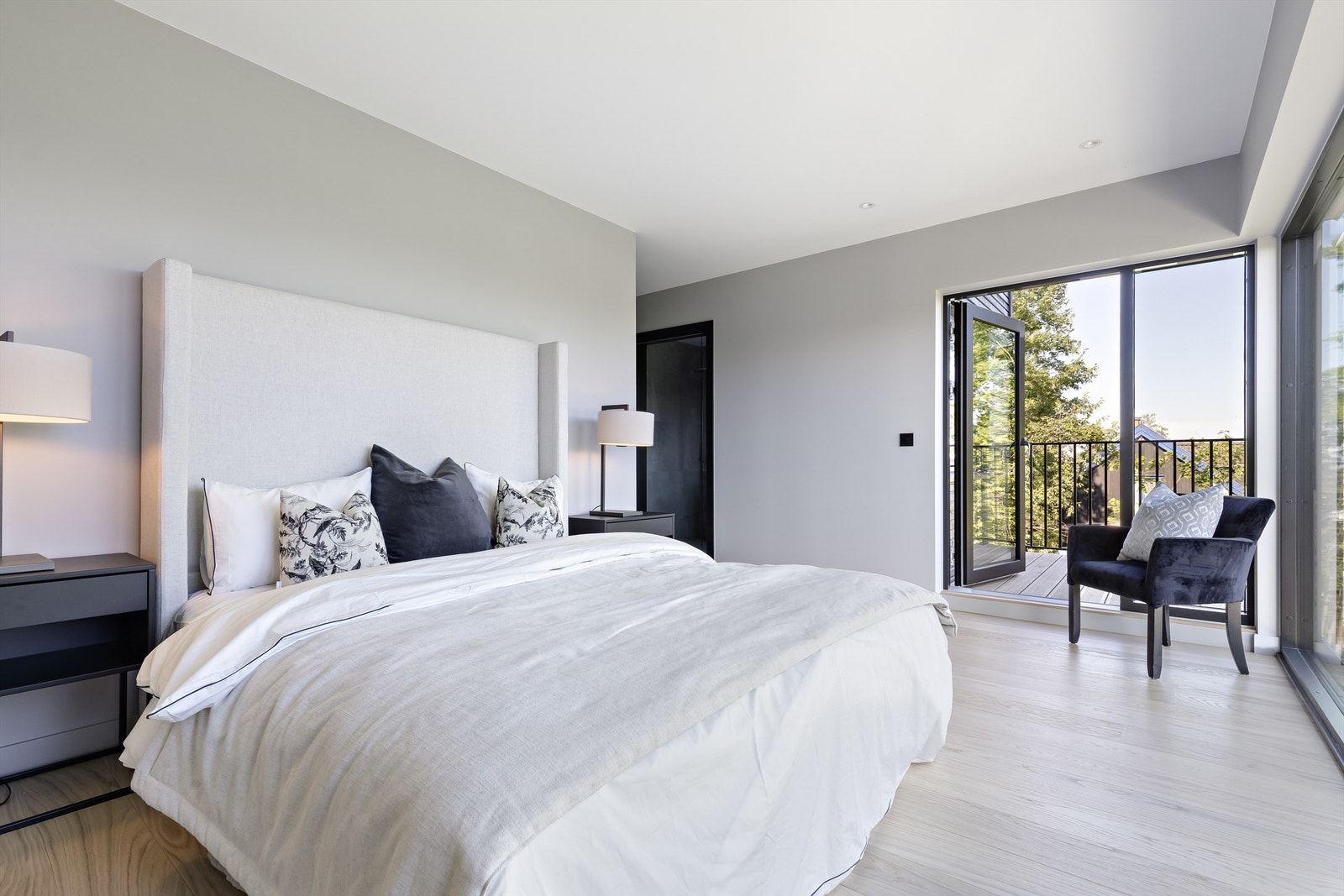 Stort master bedroom Galleribilde
