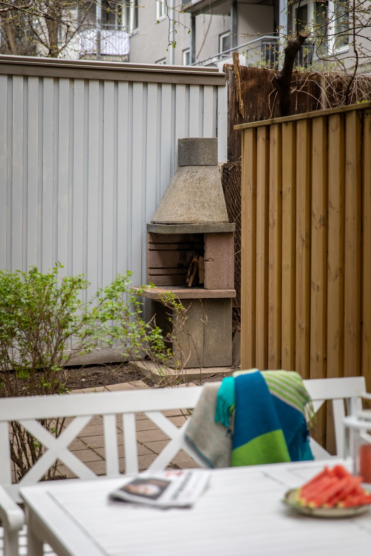 Selger opplever at de har bakgården helt for seg selv. Galleribilde