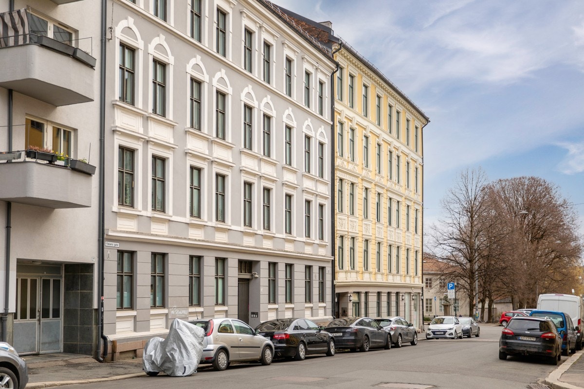 Sentral beliggenhet på Birkelunden/Grünerløkka - Beliggende svært rolig i enveiskjørt gate. Galleribilde