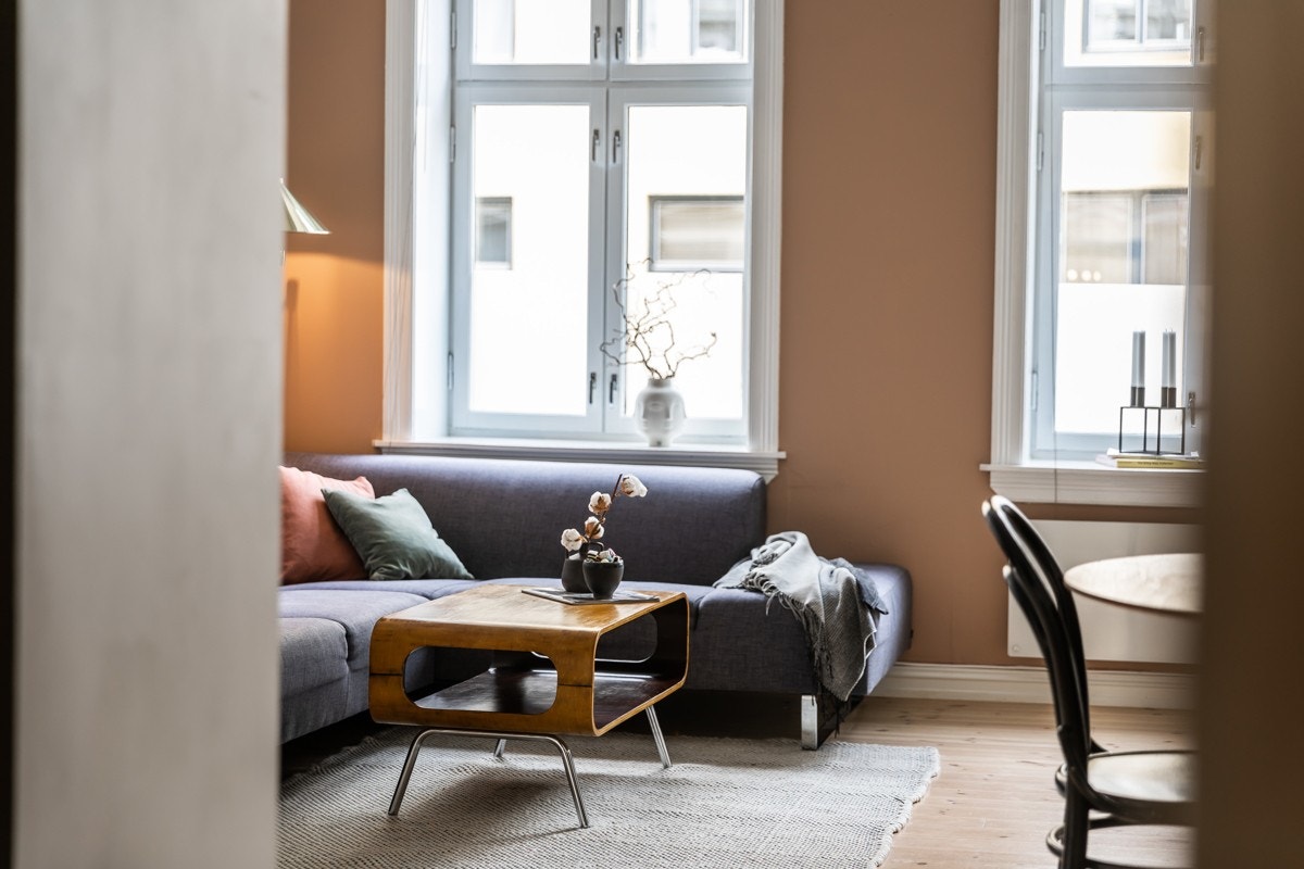 Leiligheten byr på en romslig og innholdsrik planløsning samt flotte farge- og materialvalg. Galleribilde