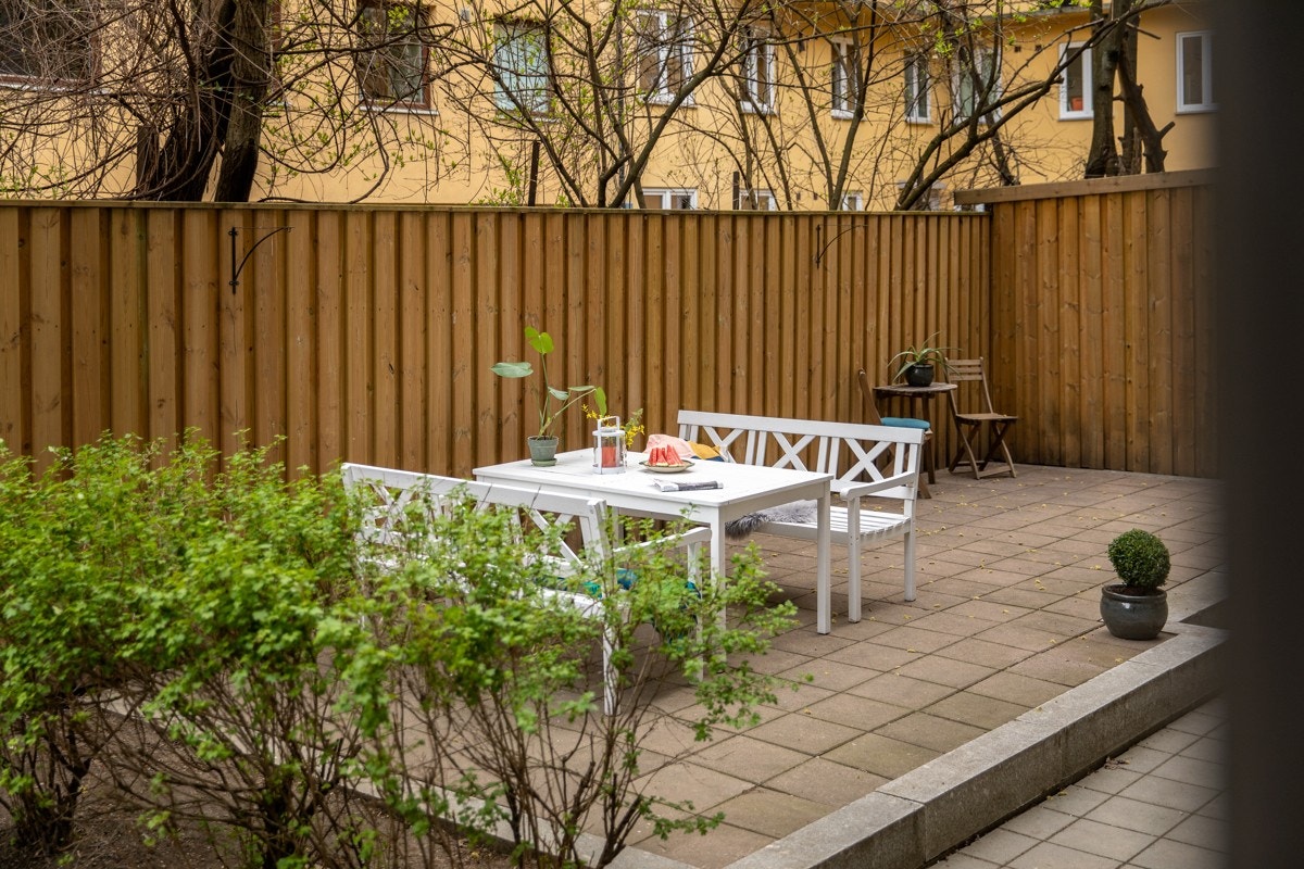 Nyt hyggelige stunder sammen med venner, familie og godt naboskap. Galleribilde